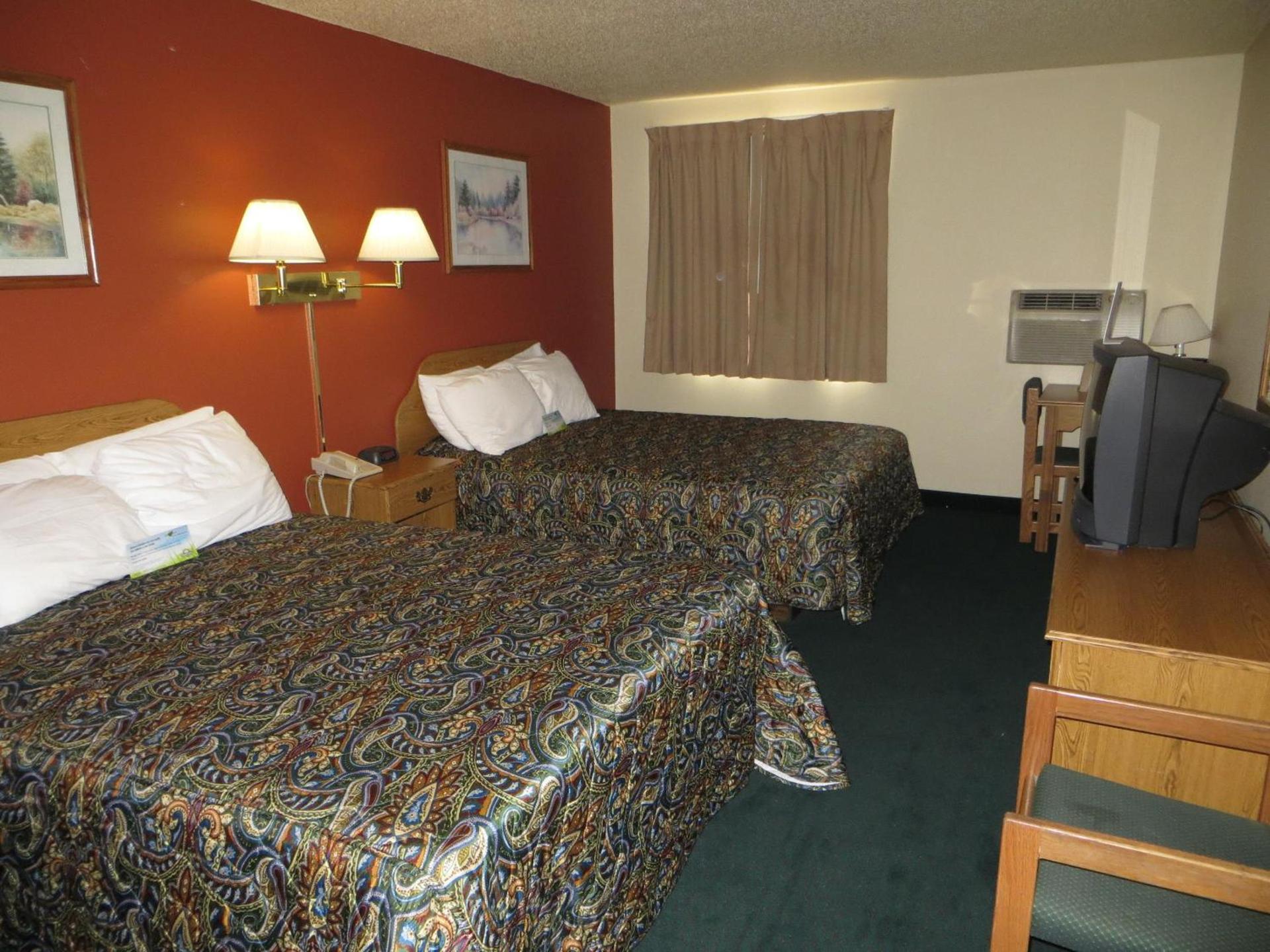Days Inn by Wyndham Custer photo 20