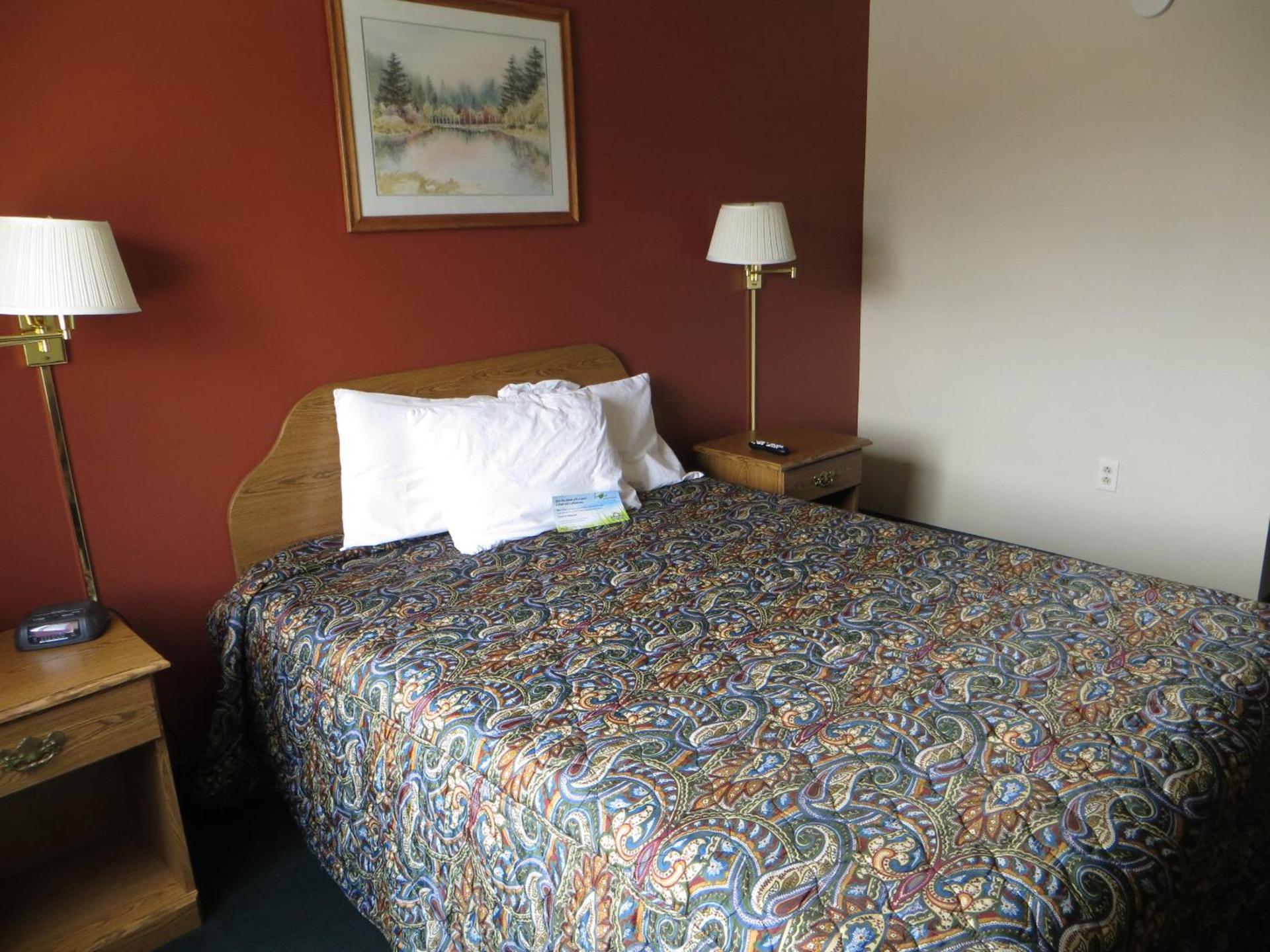 Days Inn by Wyndham Custer photo 18