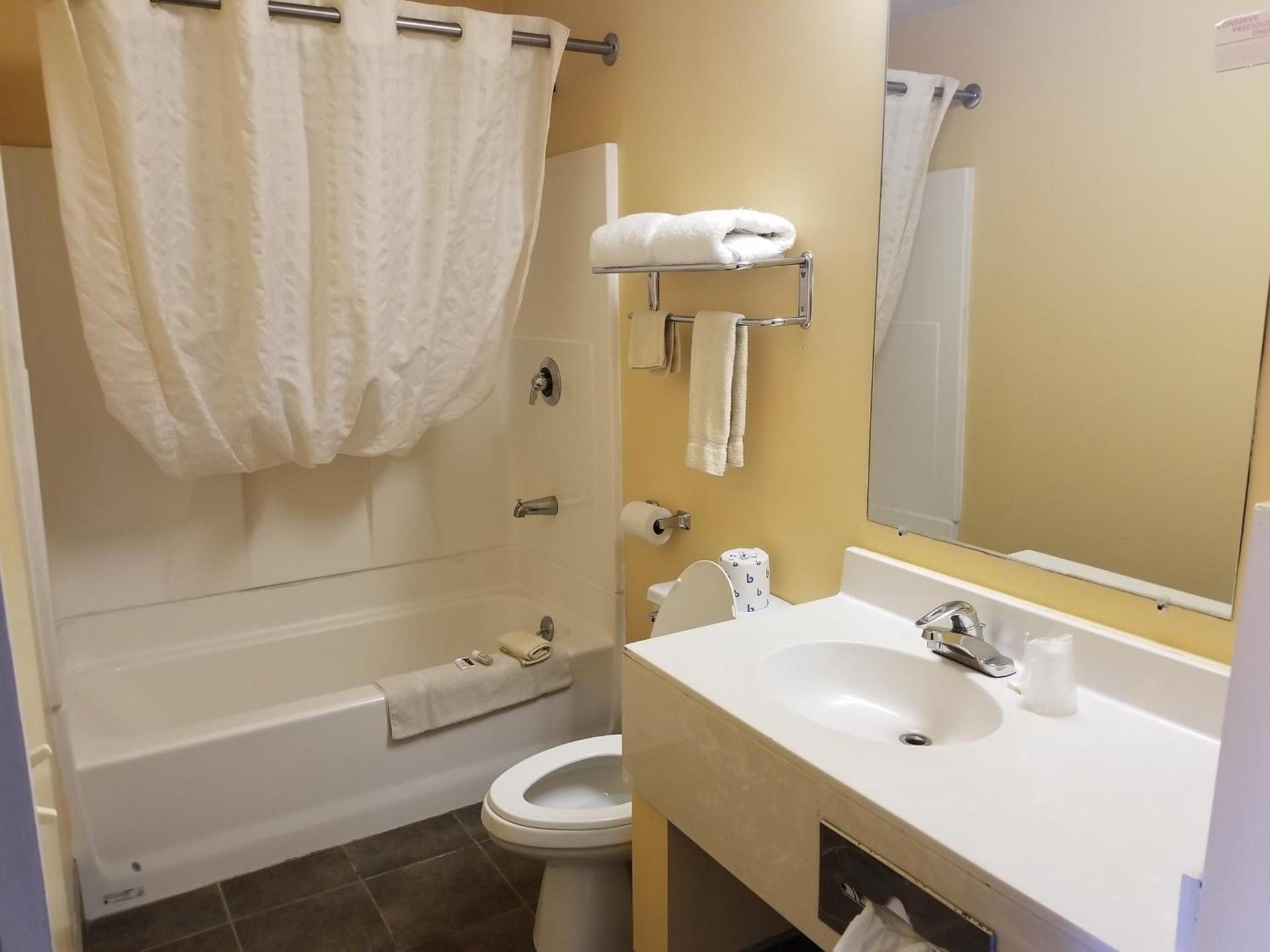 Perry-O Inn & Suites photo 7
