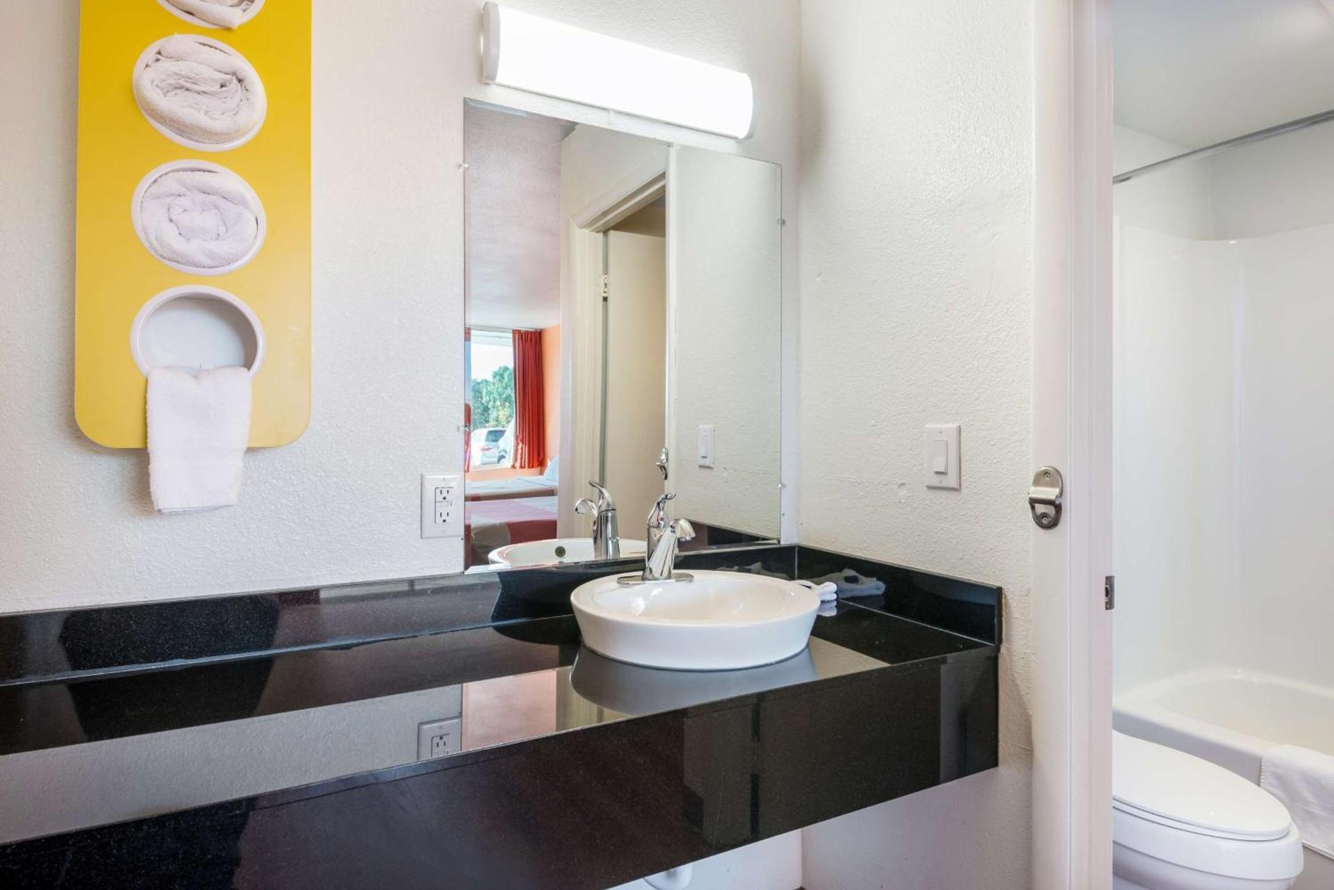 Motel 6-Connellys Springs, NC photo 13