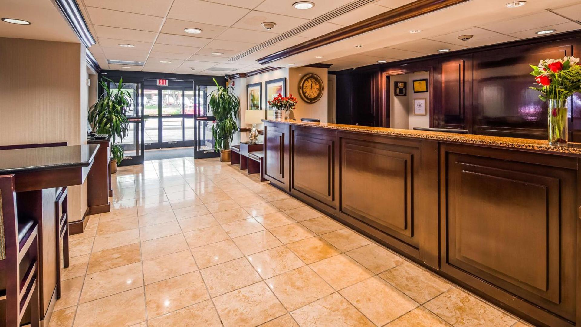 Best Western Dulles Airport Inn photo 3