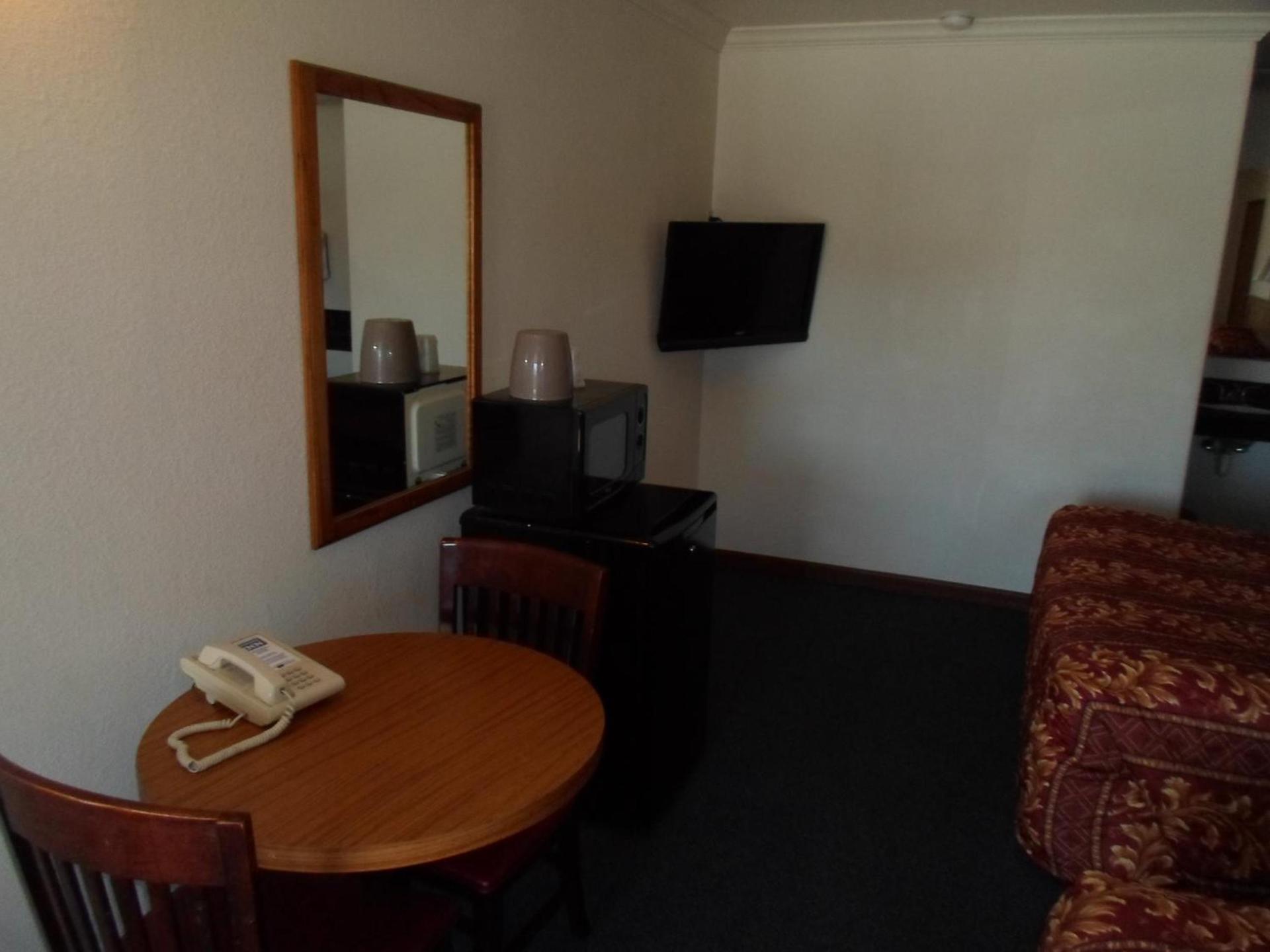 Economy Inn Morgan Hill photo 9