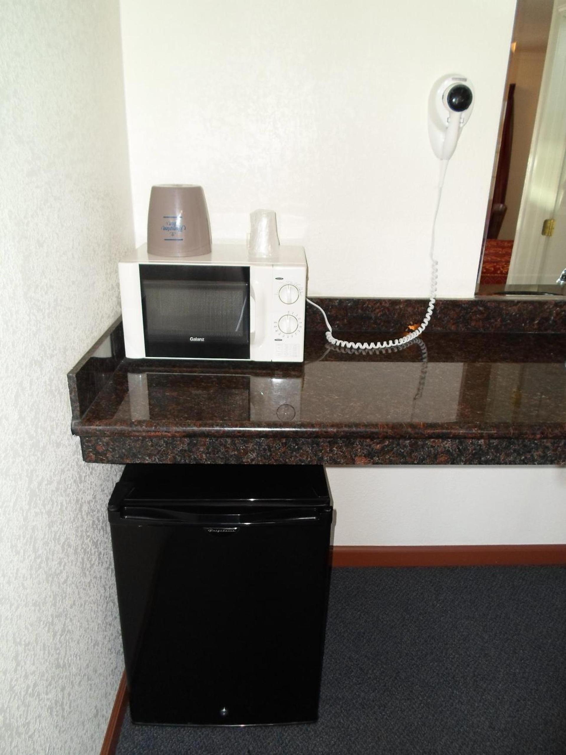 Economy Inn Morgan Hill photo 18