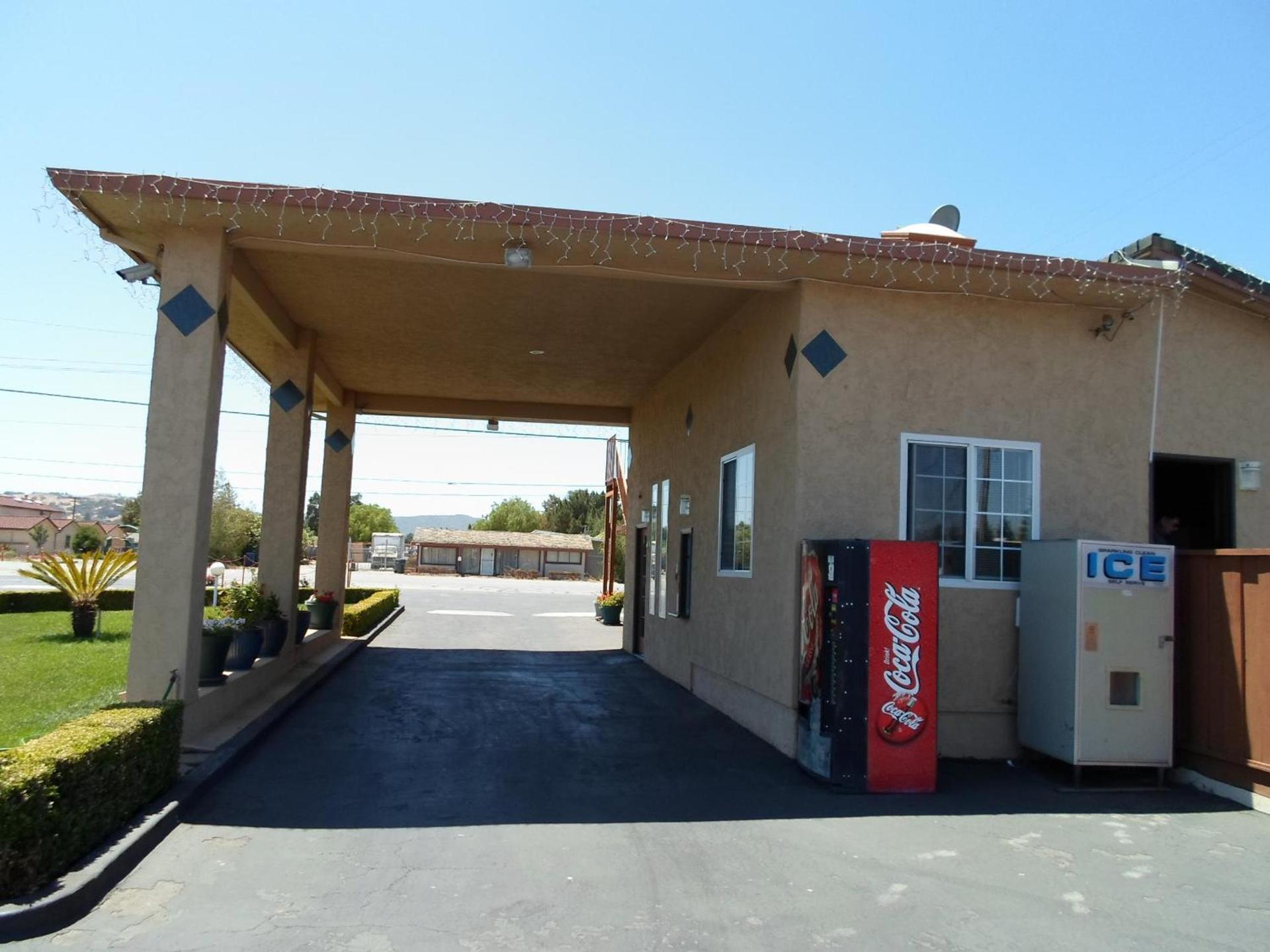 Economy Inn Morgan Hill photo 22