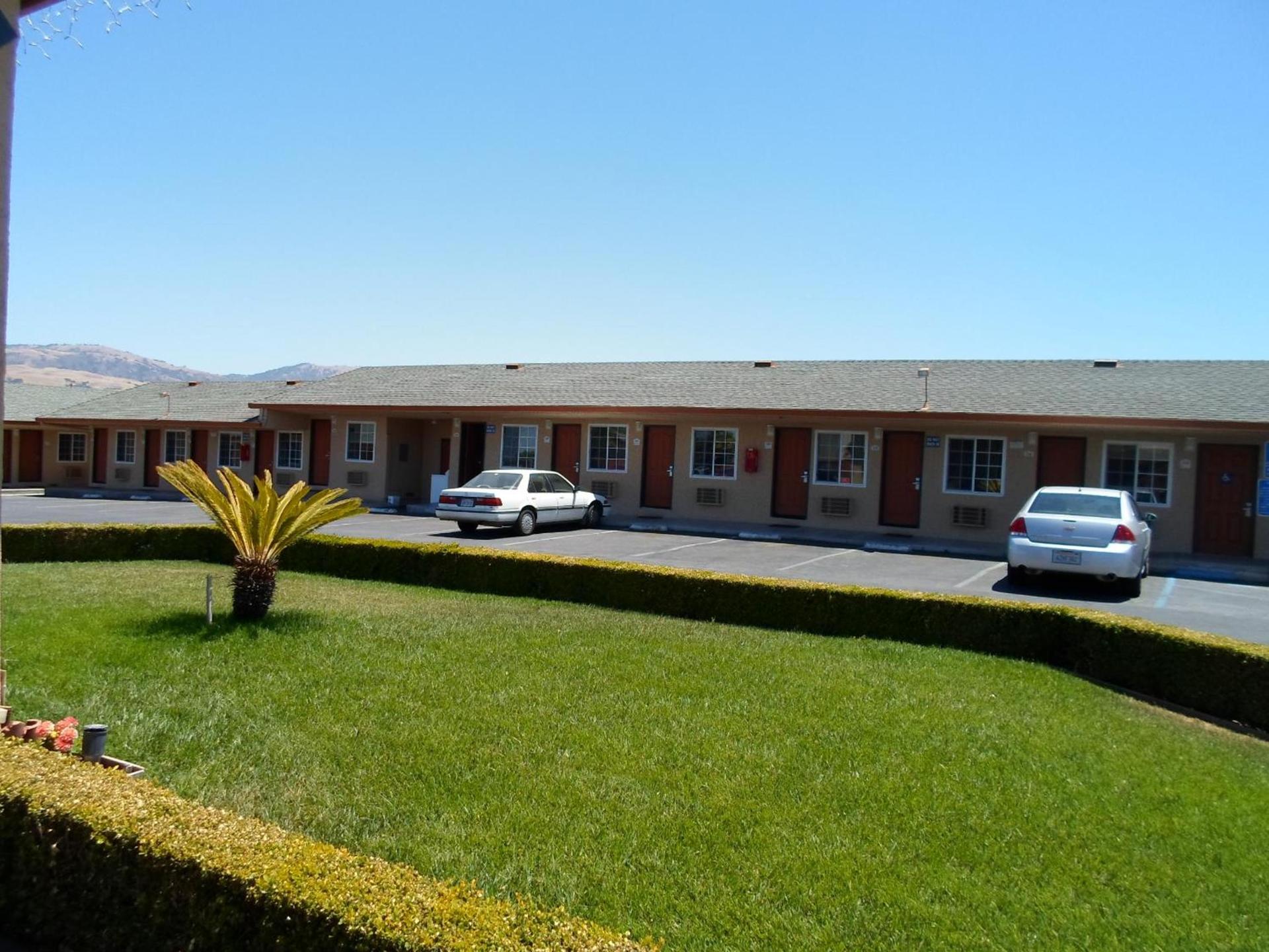 Economy Inn Morgan Hill photo 26