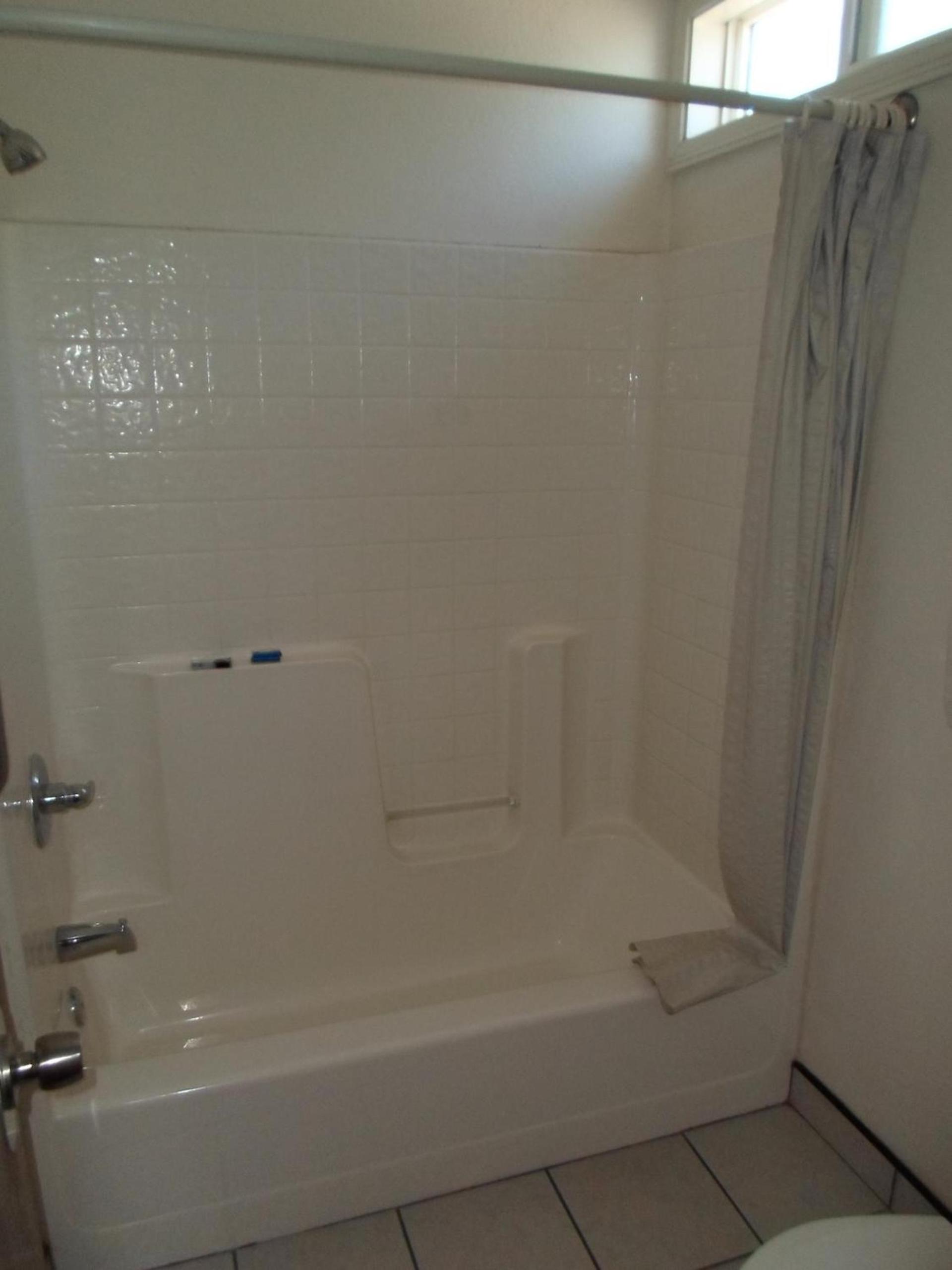 Economy Inn Morgan Hill photo 15