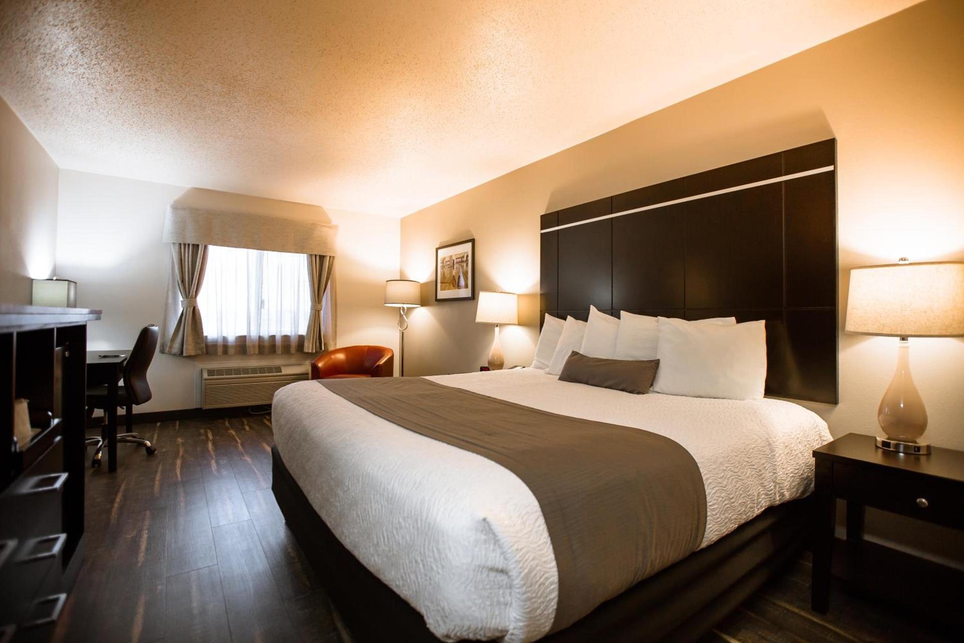 Ten Pin Inn & Suites photo 27