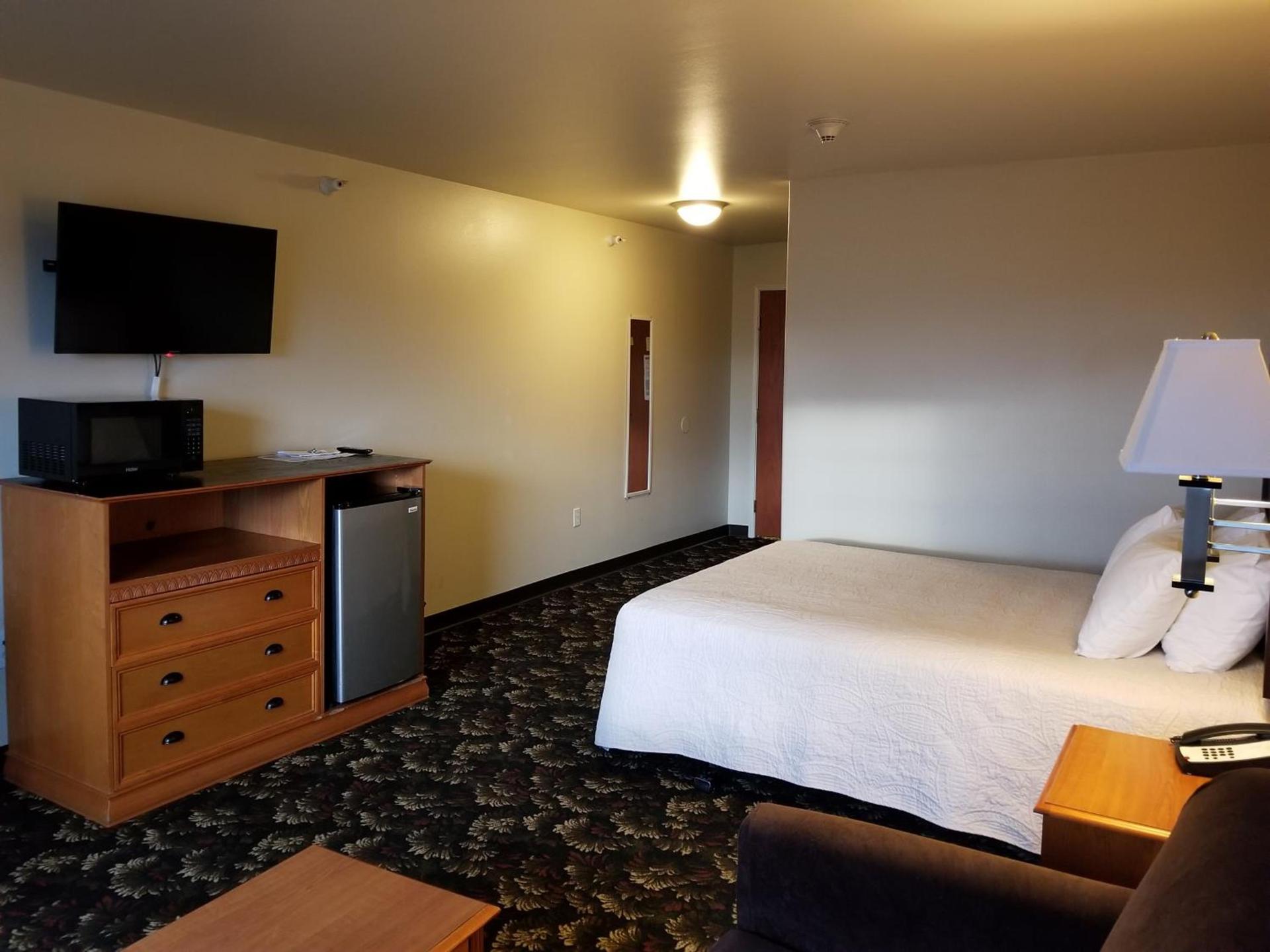 Grand View Inn & Suites photo 11
