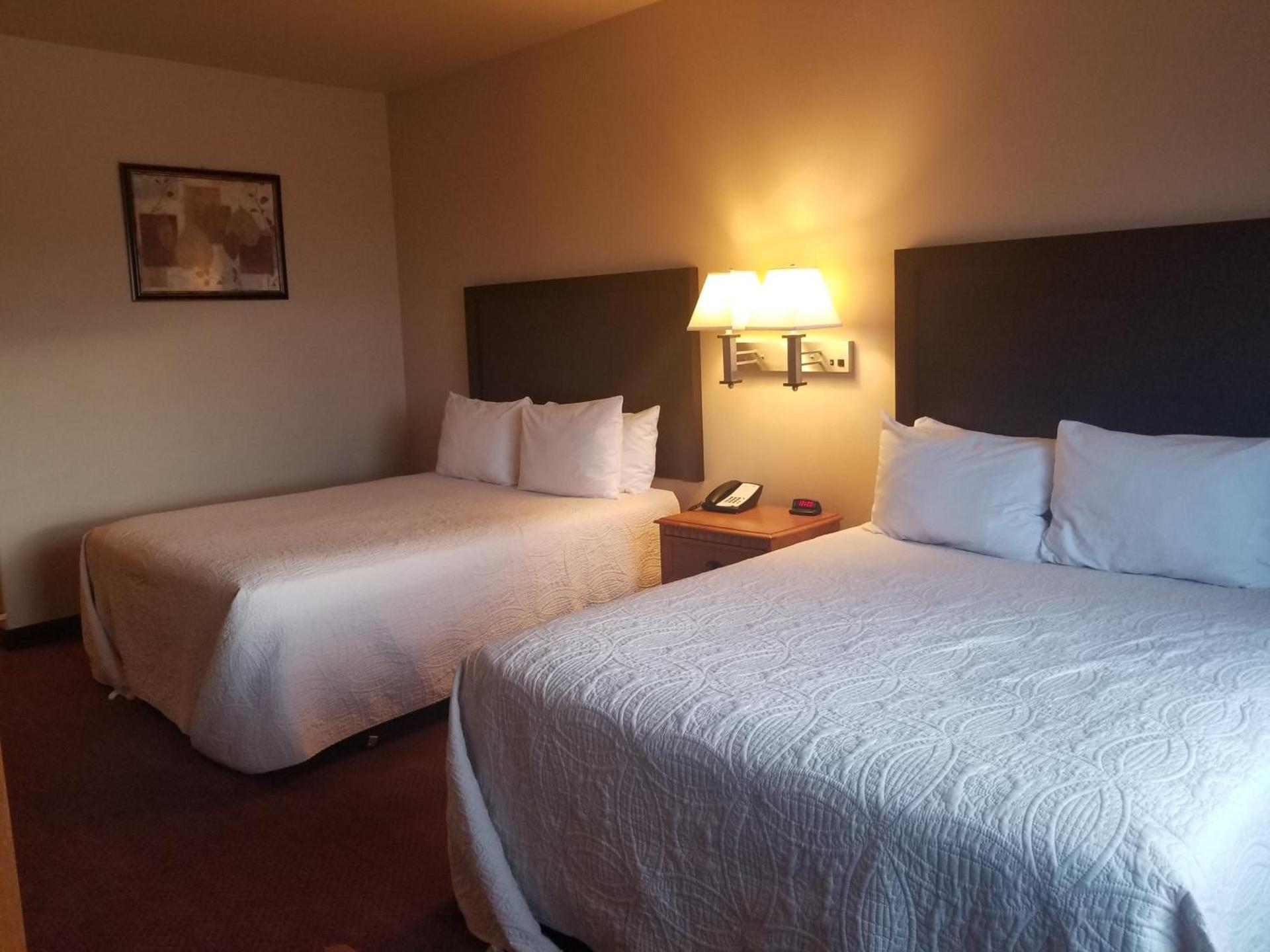 Grand View Inn & Suites photo 8