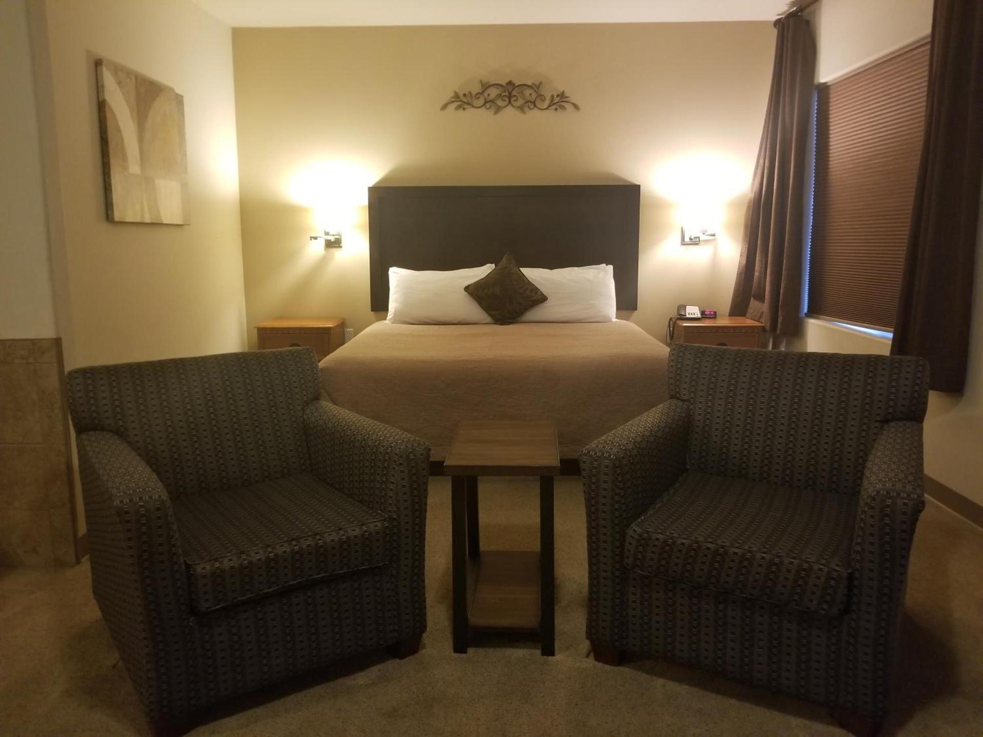 Grand View Inn & Suites photo 7