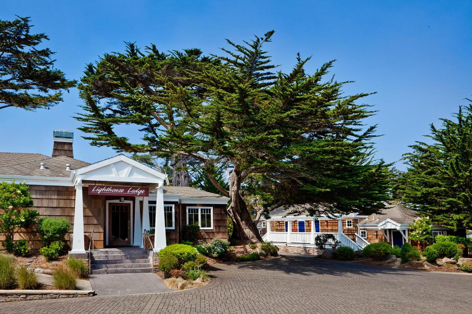 Lighthouse Lodge & Cottages — hotel in Pacific Grove
