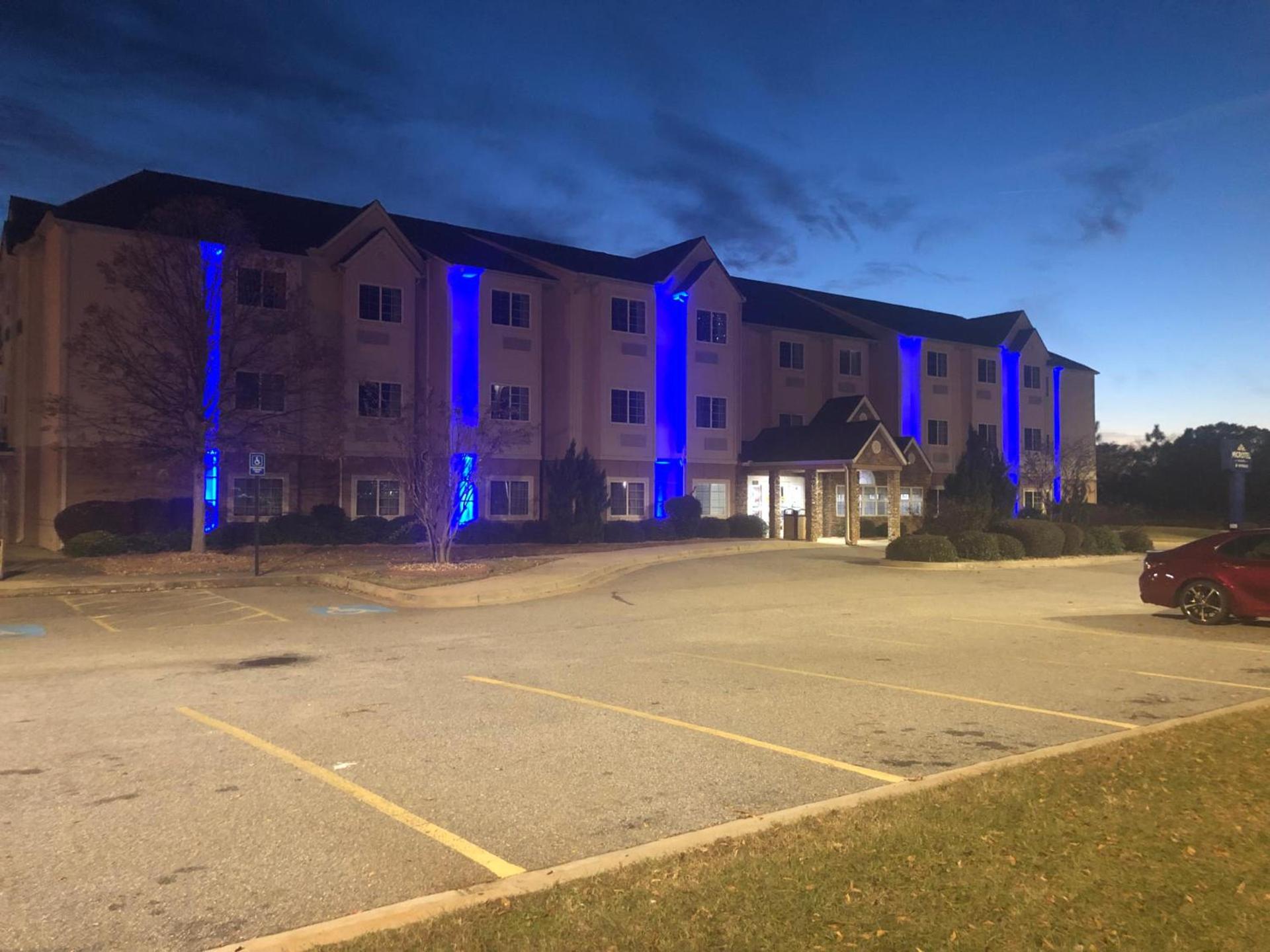 Microtel by Wyndham Perry National Fairground Area I-75 photo 15