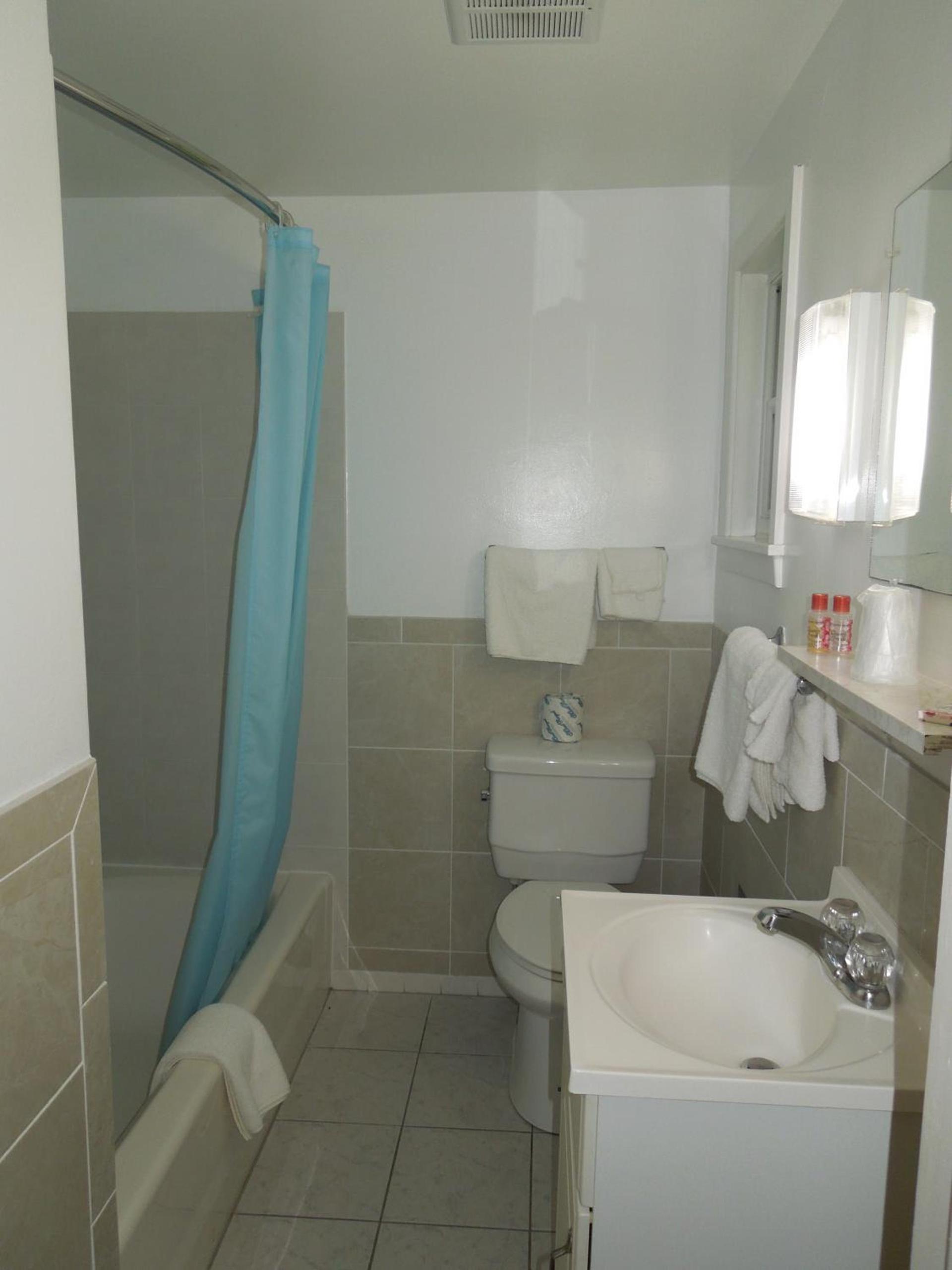 Budget Inn Watkins Glen photo 12