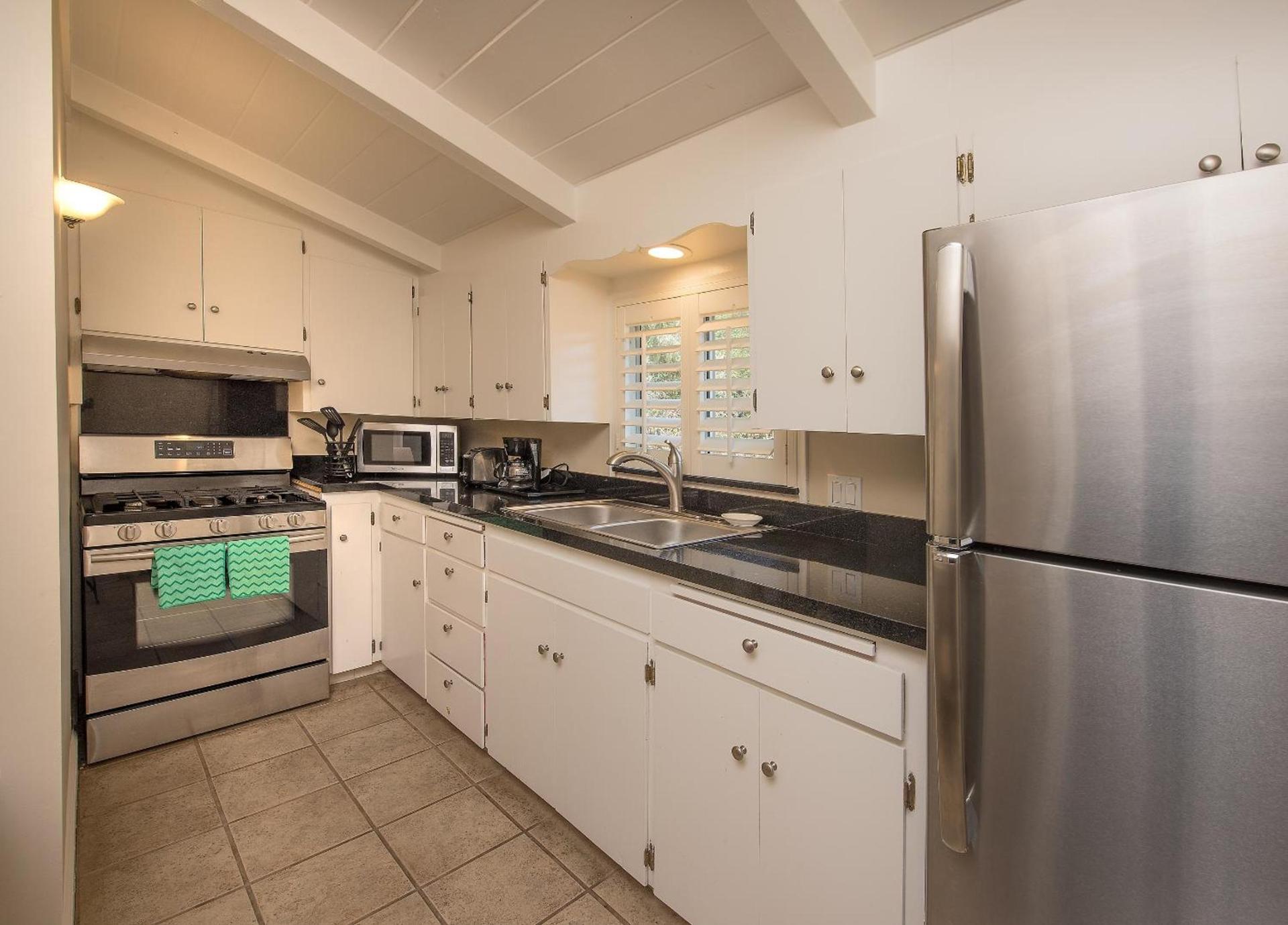 Sunset Inn Pacific Grove photo 8