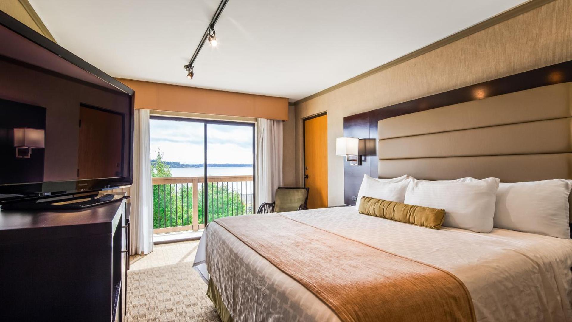 Best Western Plus Silverdale Beach Hotel photo 57