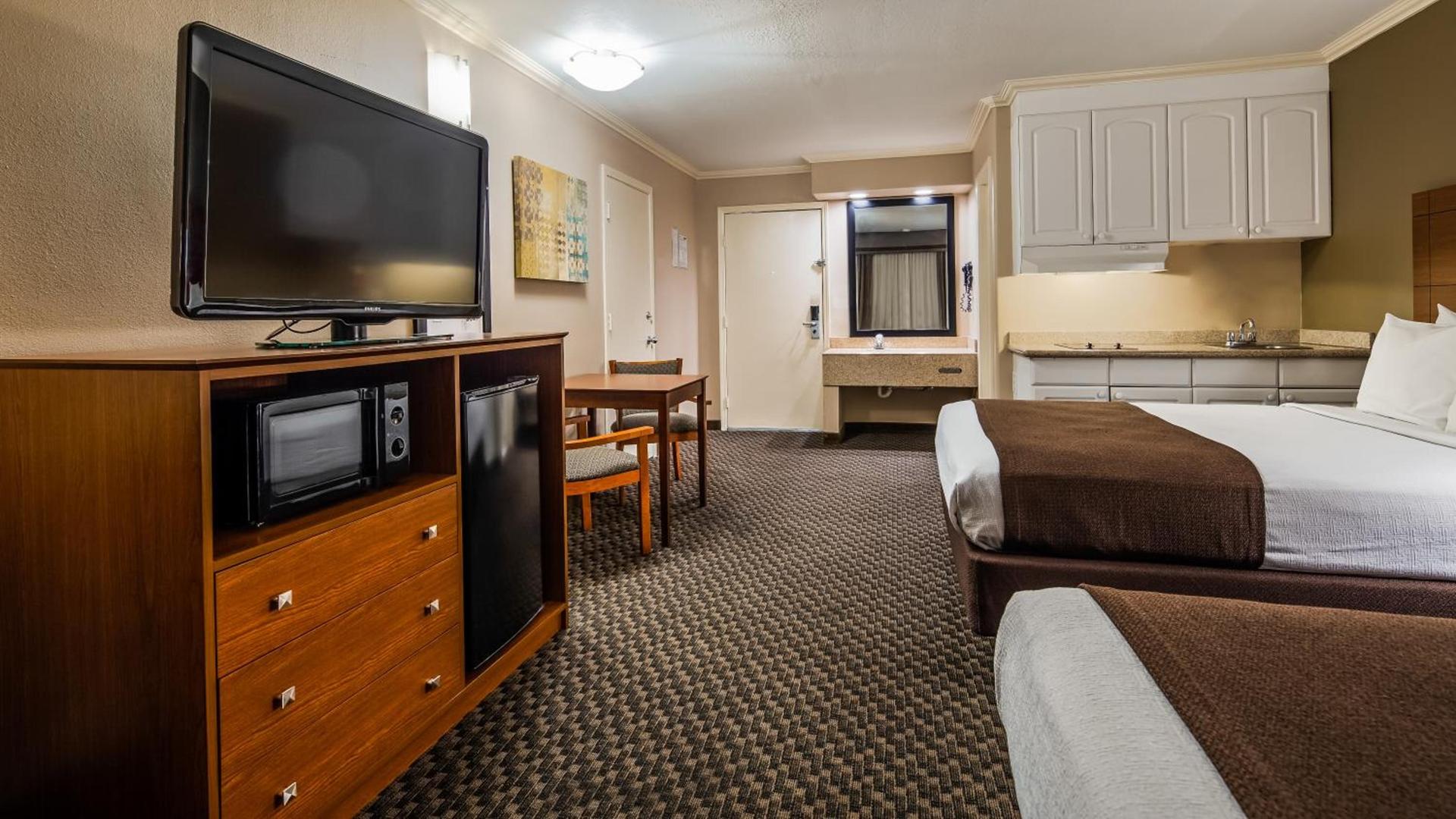 Best Western Oxnard Inn photo 9