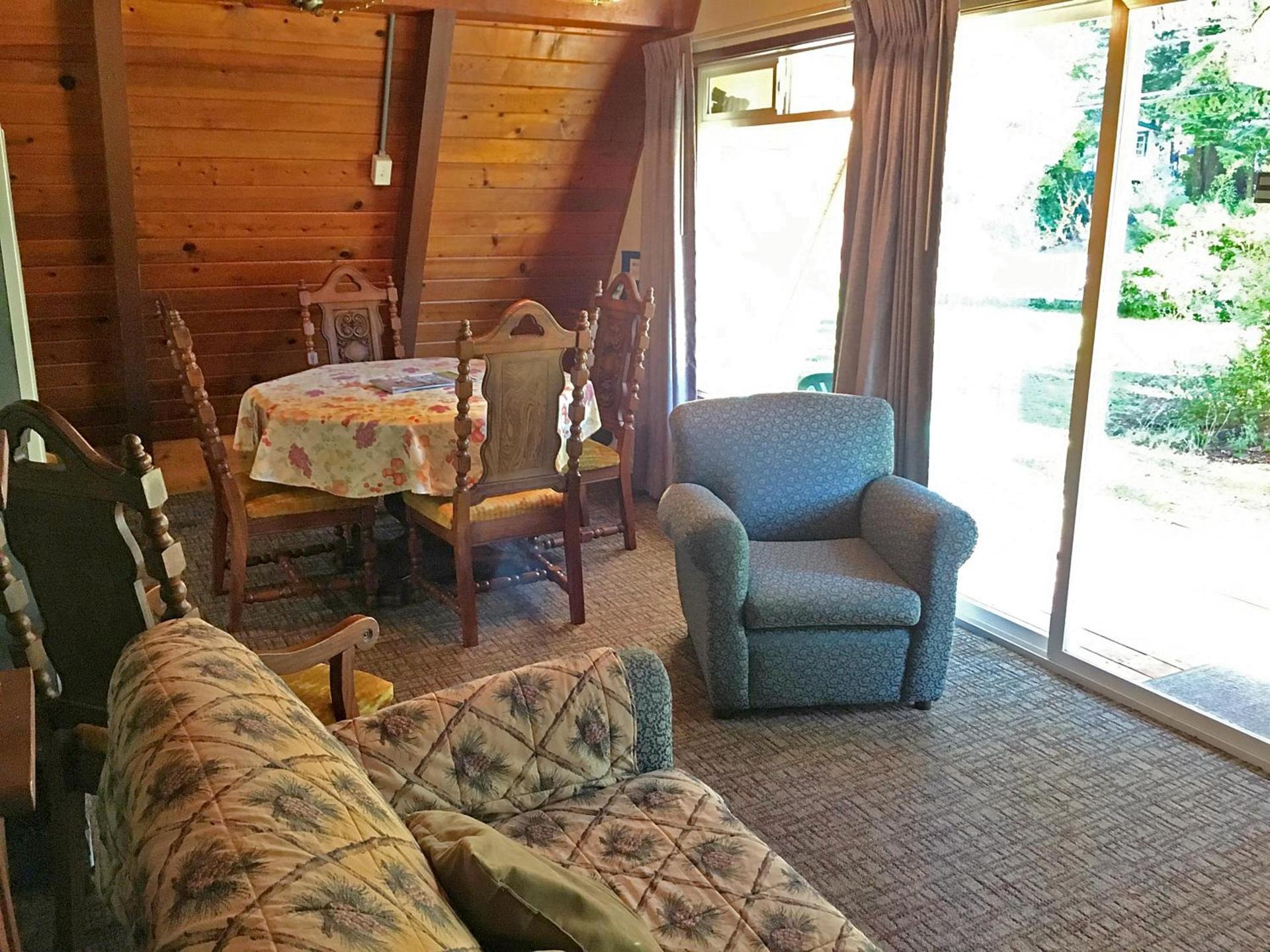 Park Motel and Cabins photo 55