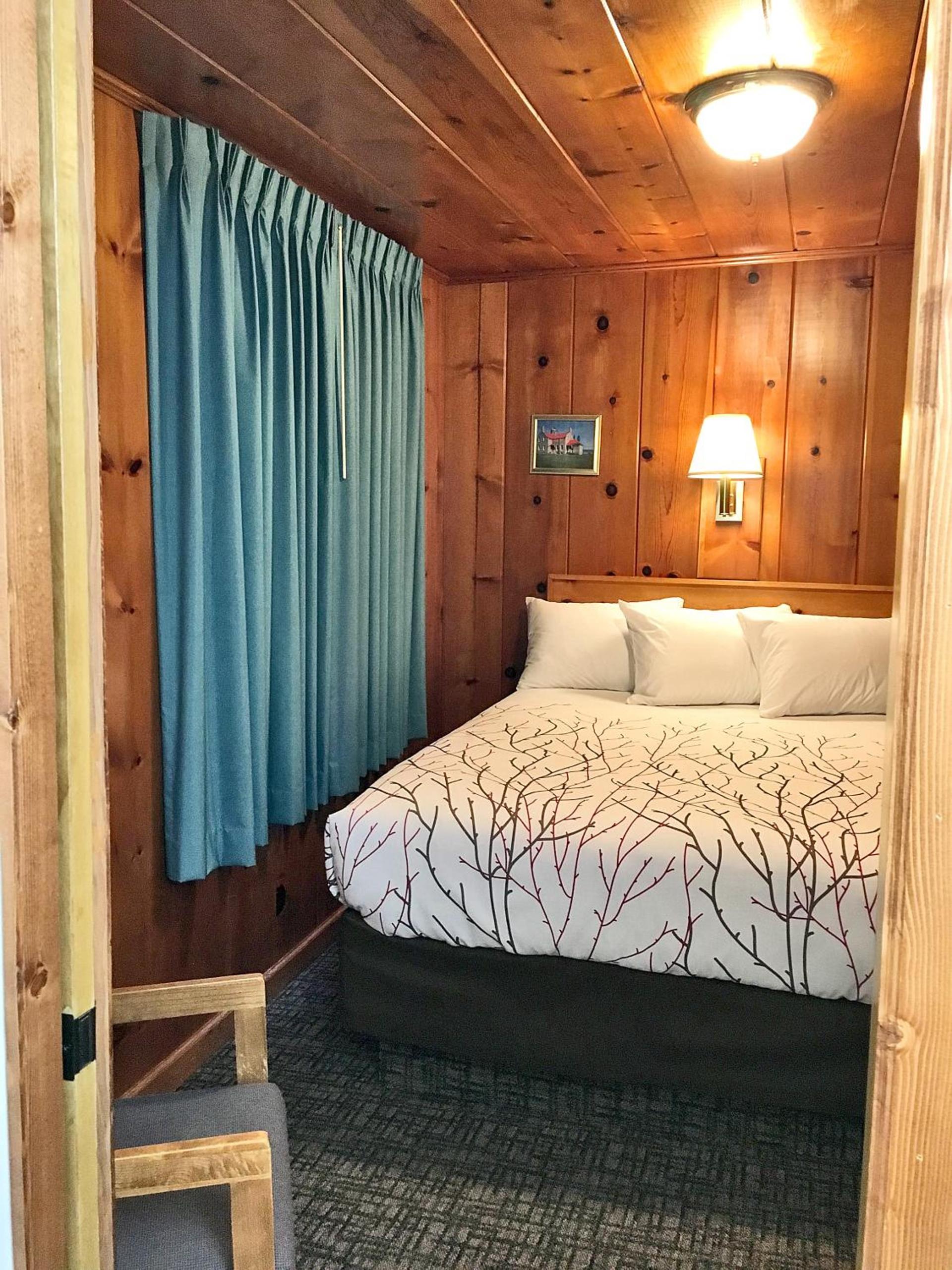 Park Motel and Cabins photo 25
