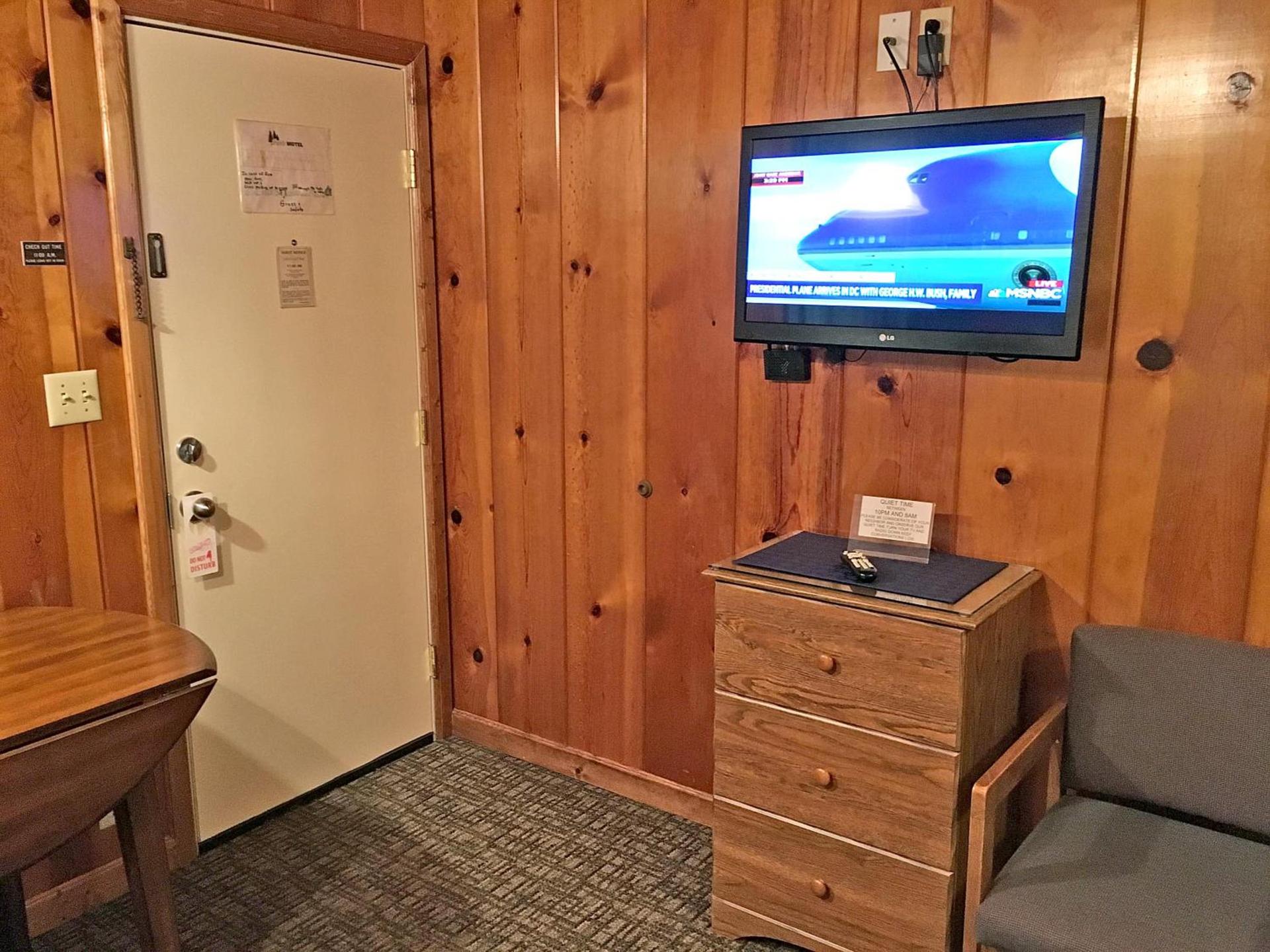 Park Motel and Cabins photo 33