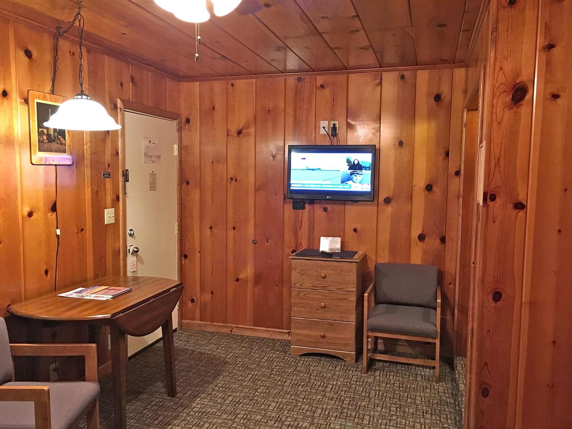 Park Motel and Cabins photo 37