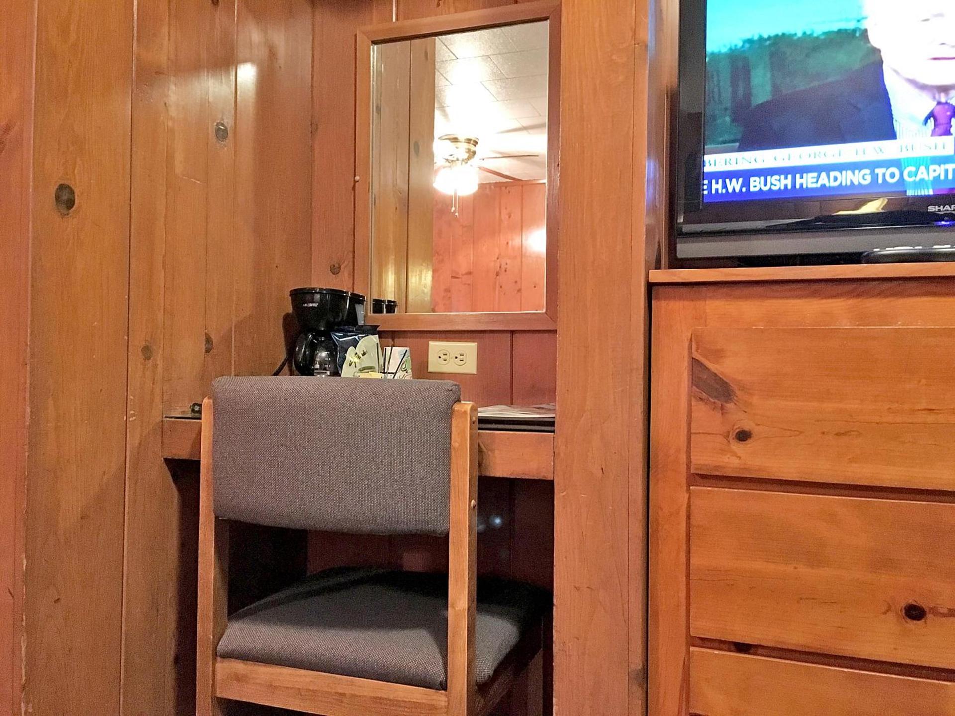 Park Motel and Cabins photo 14