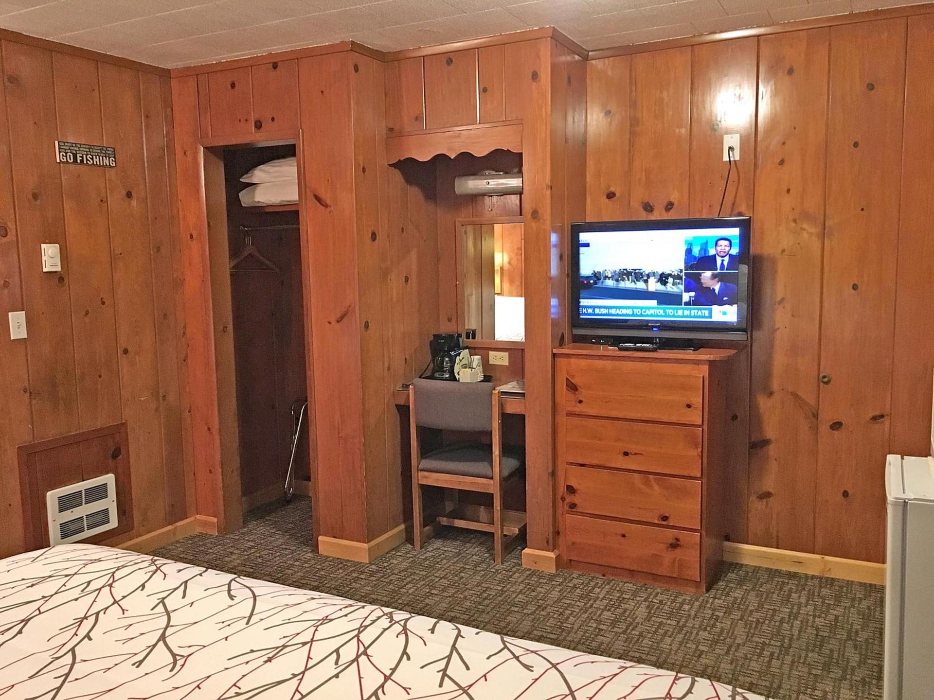 Park Motel and Cabins photo 20