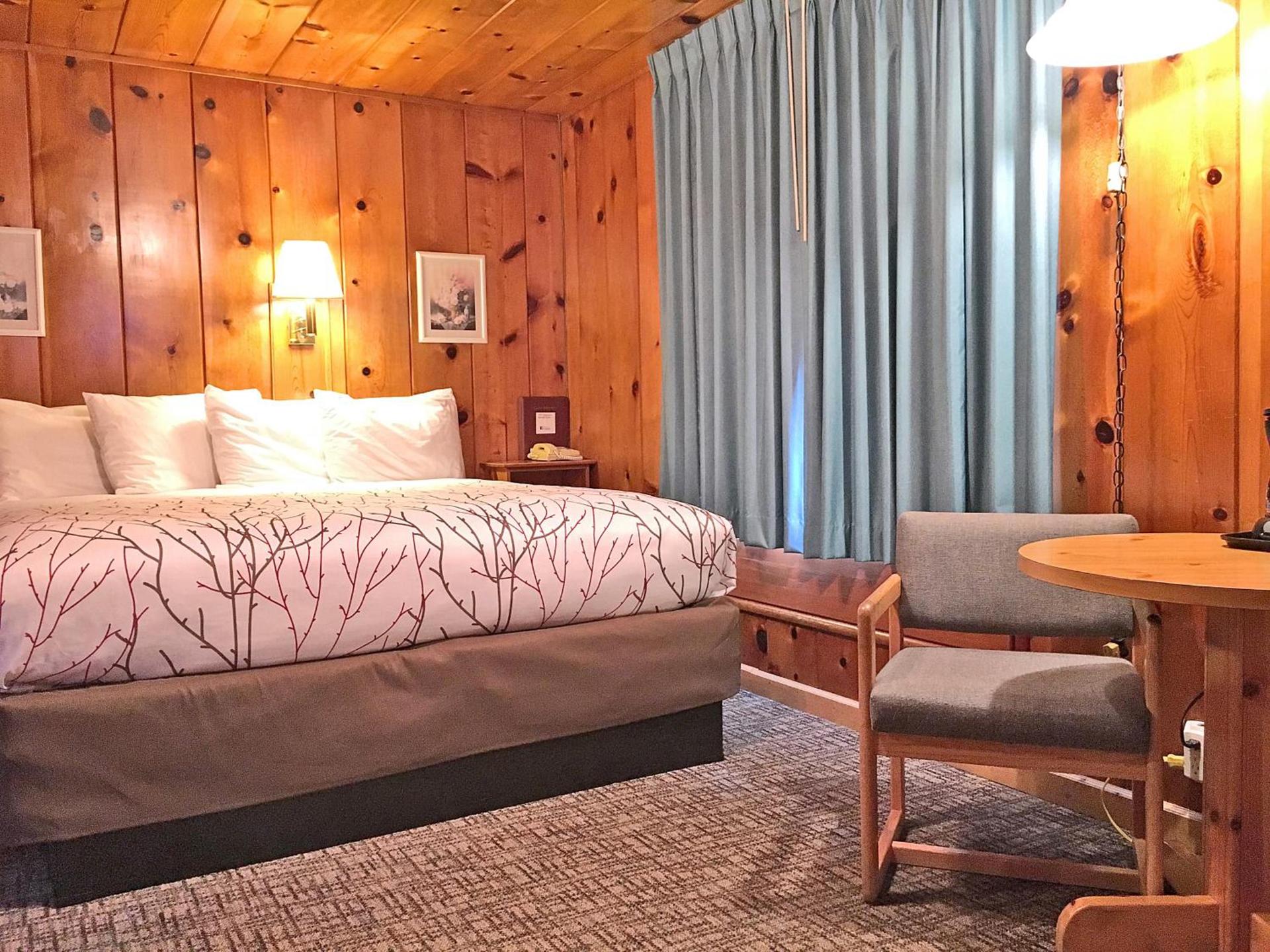 Park Motel and Cabins photo 12
