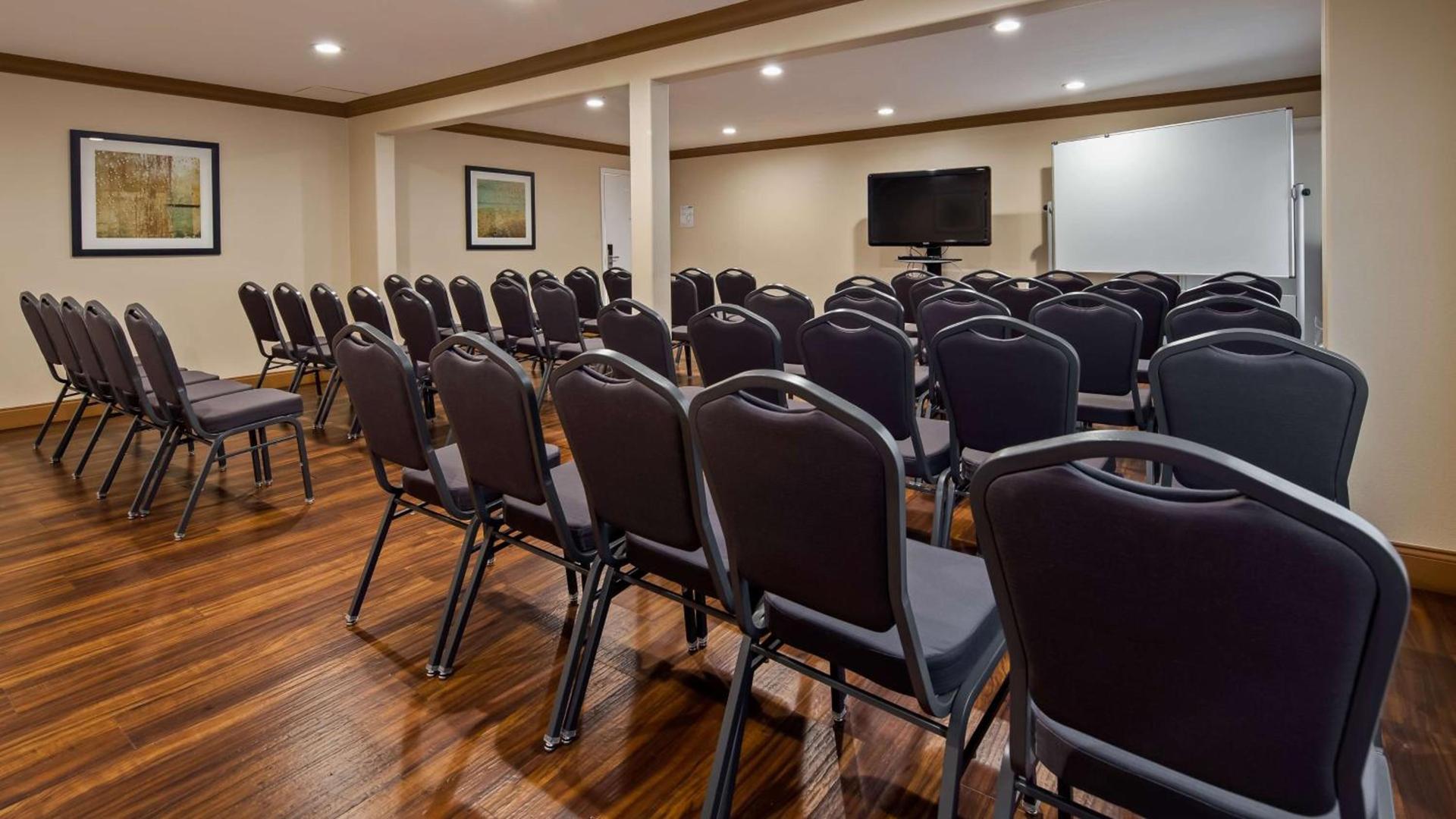 Best Western Oxnard Inn photo 7