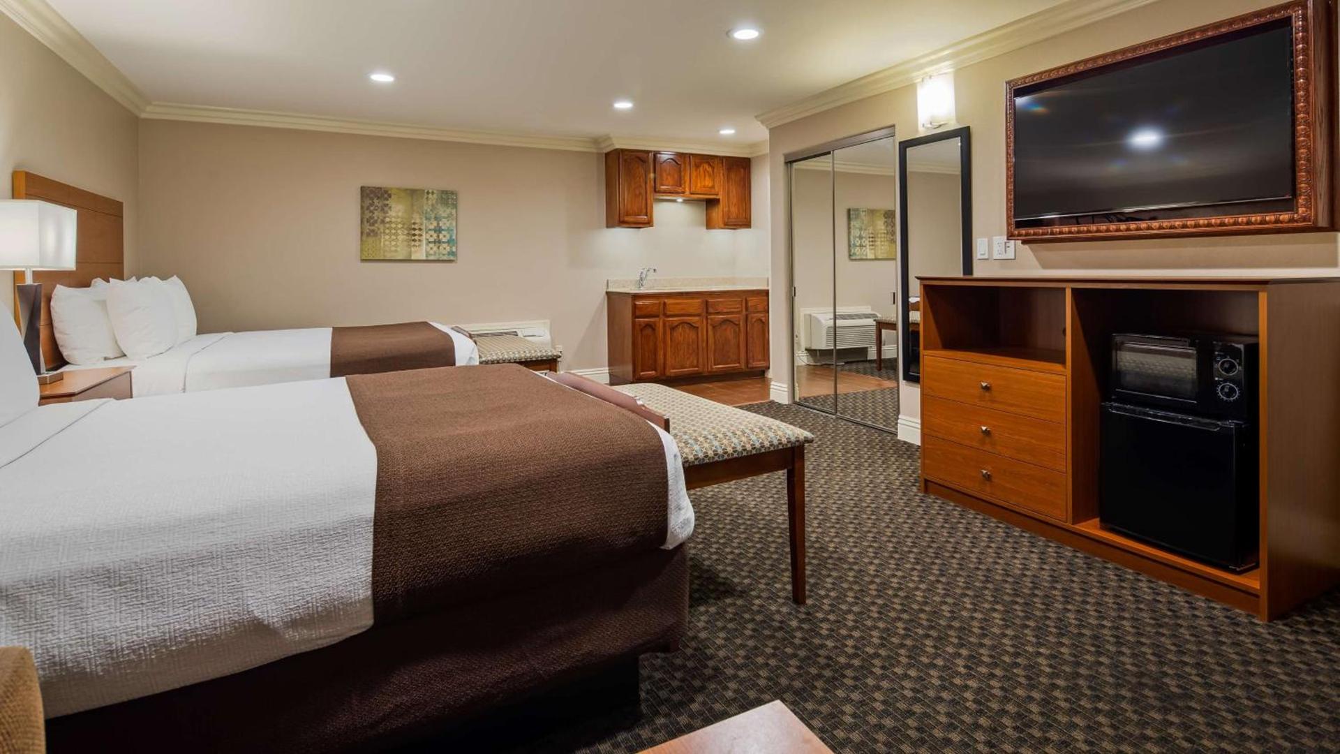 Best Western Oxnard Inn photo 33