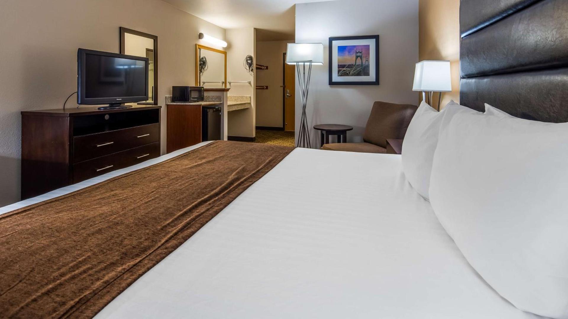 Best Western Oak Meadows Inn photo 6