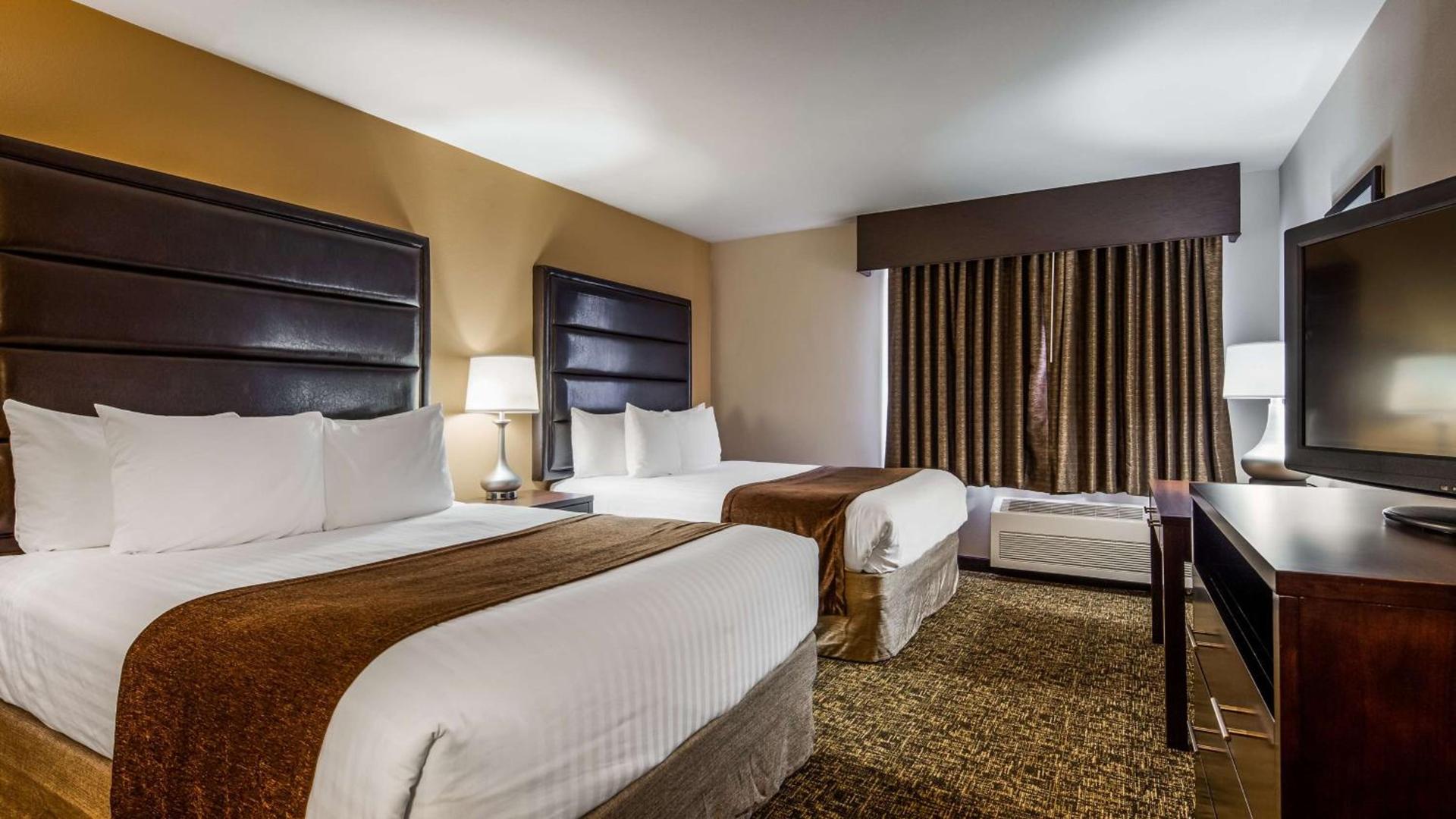 Best Western Oak Meadows Inn photo 8