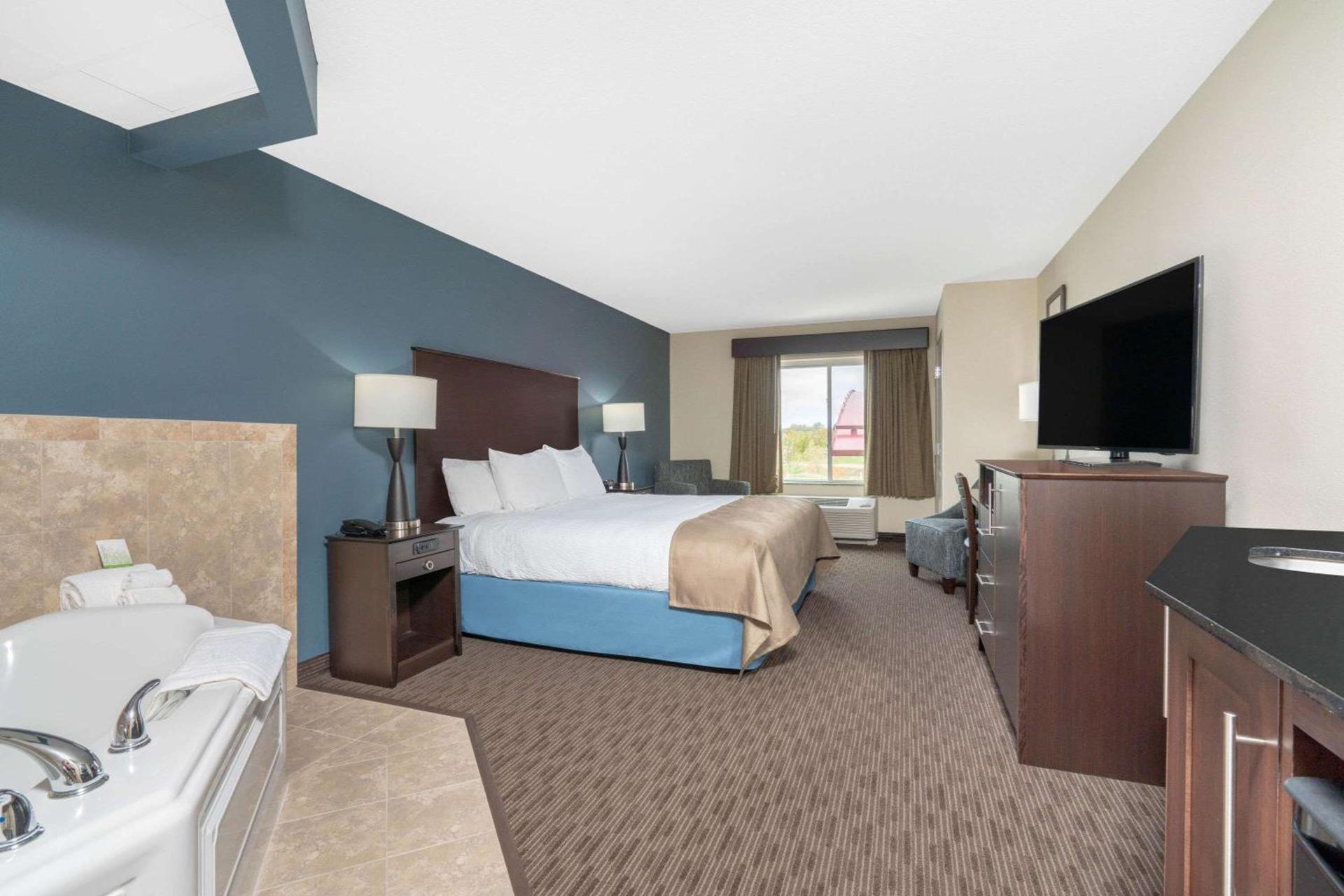 AmericInn by Wyndham Windom photo 30