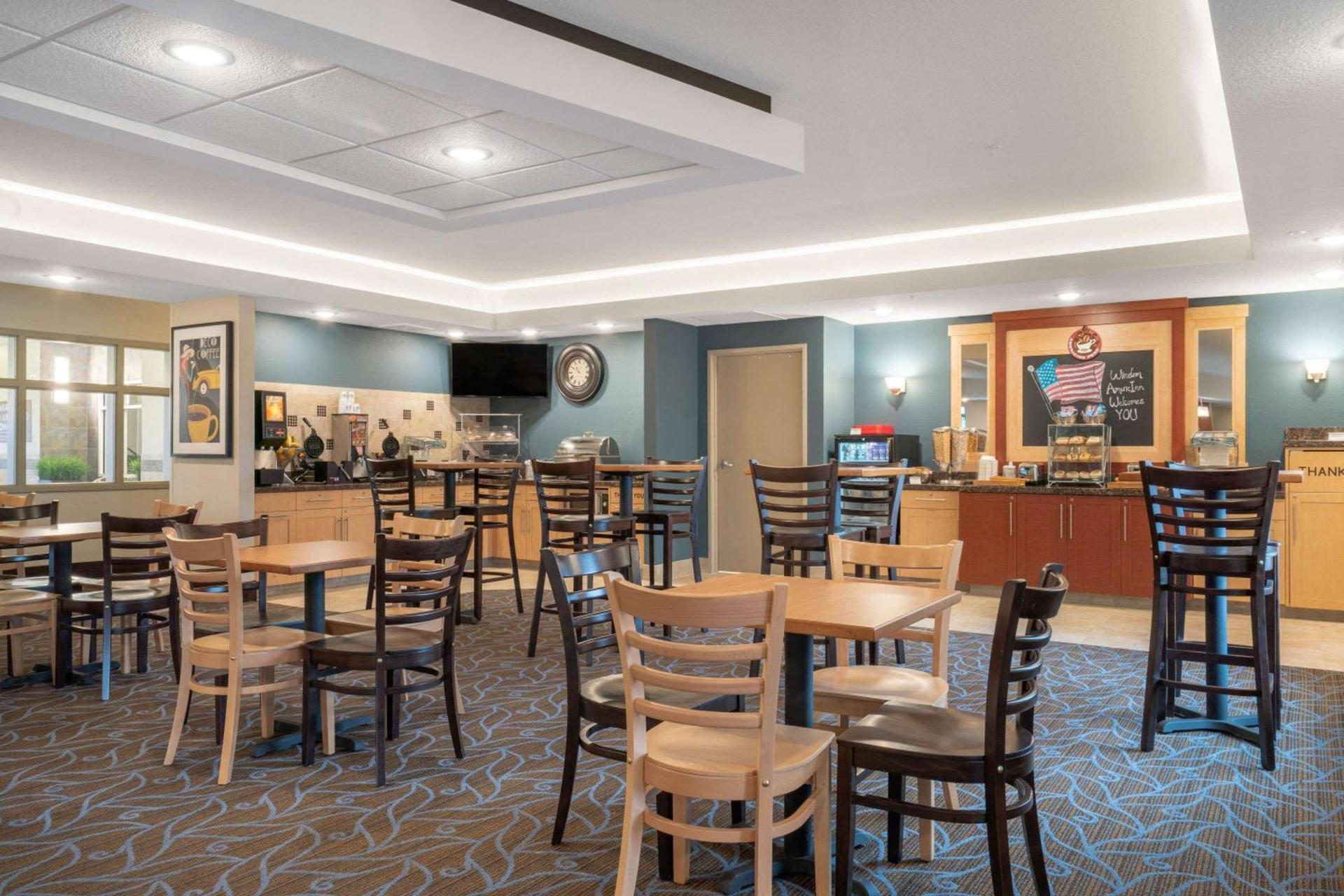 AmericInn by Wyndham Windom photo 25