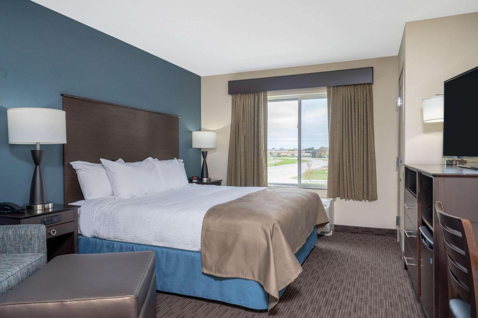 AmericInn by Wyndham Windom photo 31