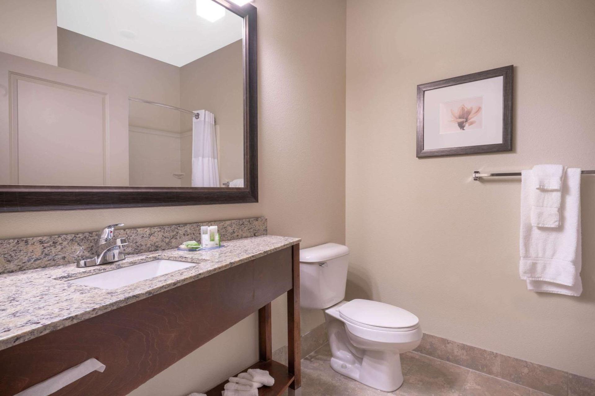 AmericInn by Wyndham Windom photo 22