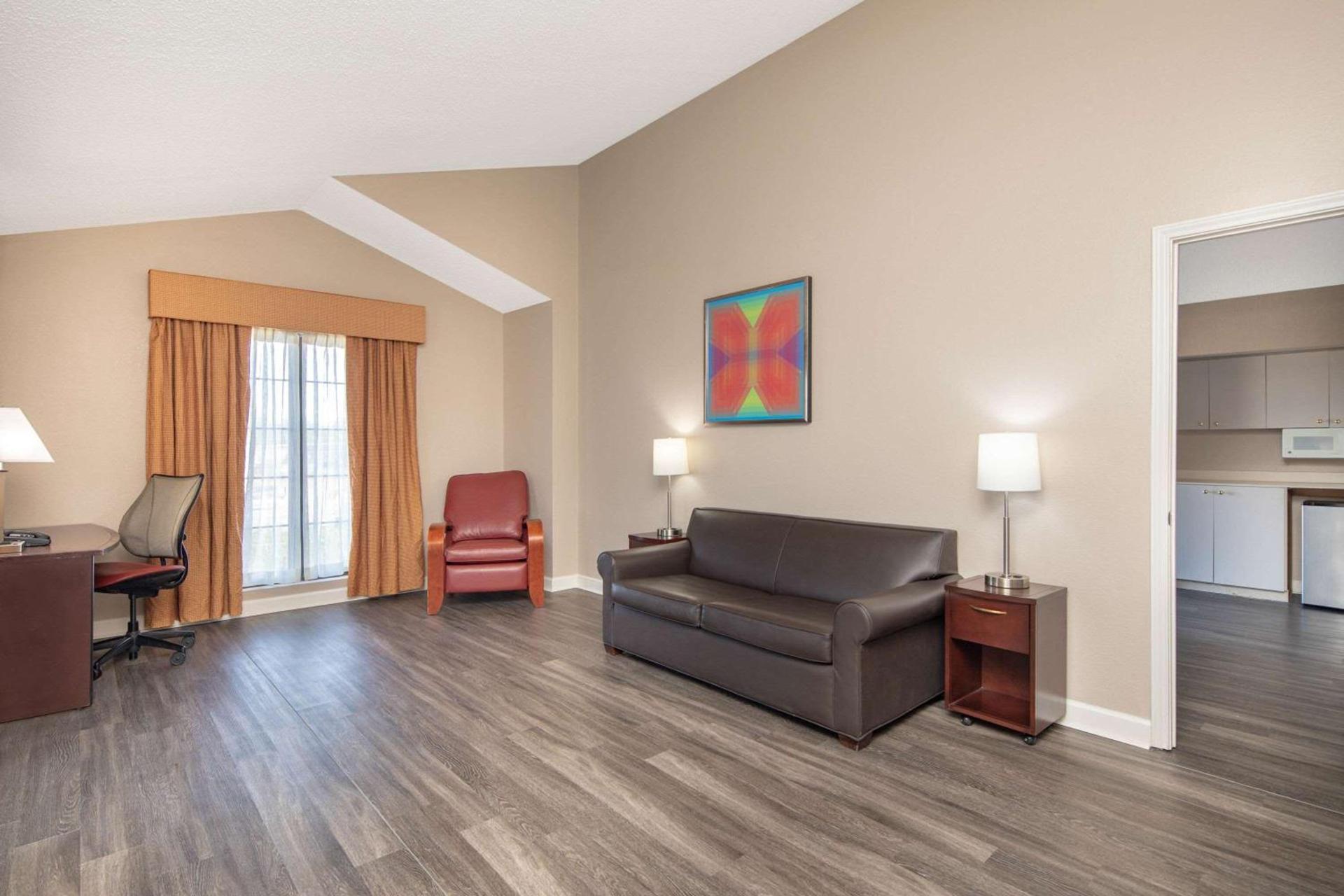 Budget Inn & Suite Atlanta Marietta Stadium photo 34