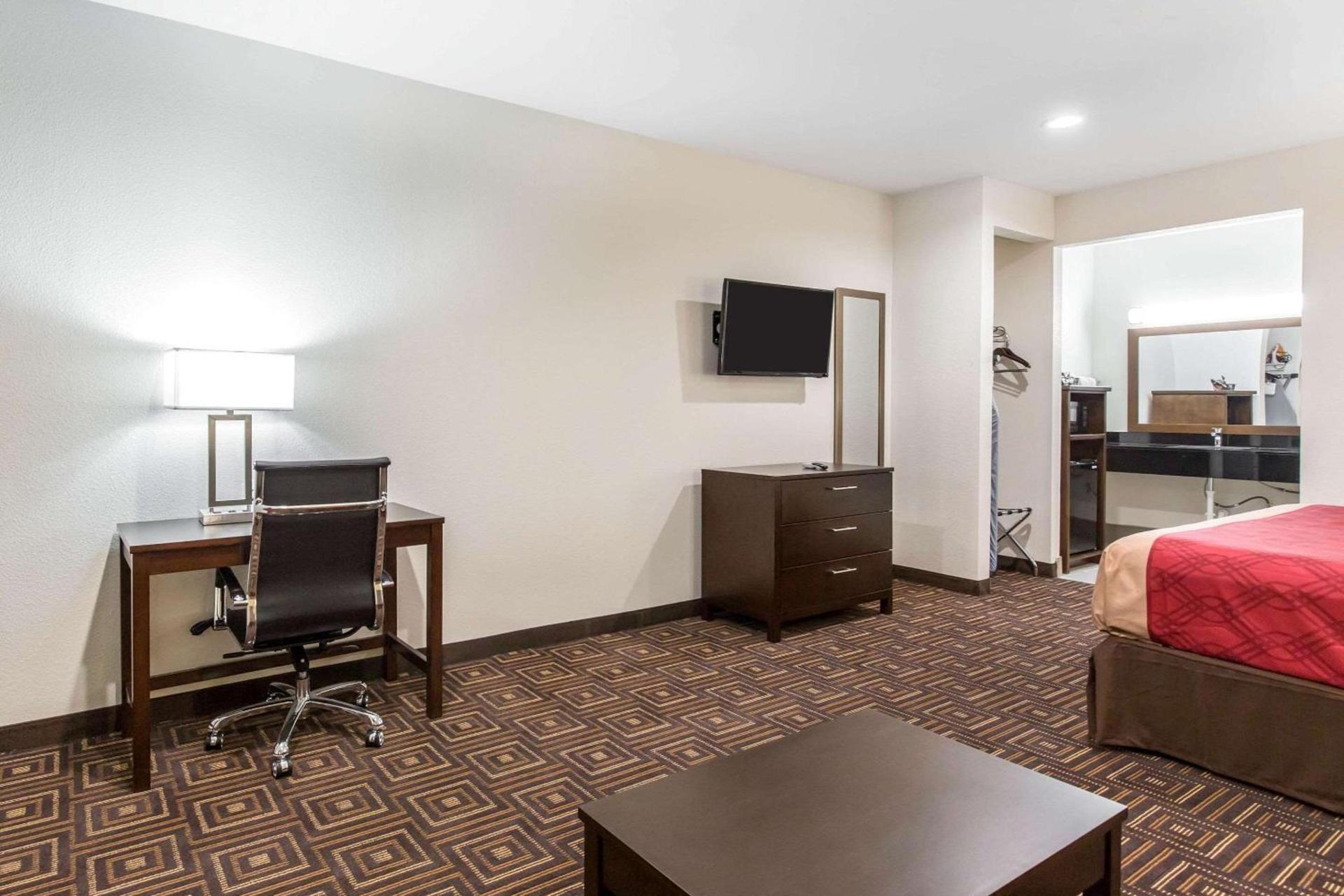 Scottish Inns & Suites Spring - Houston North photo 10