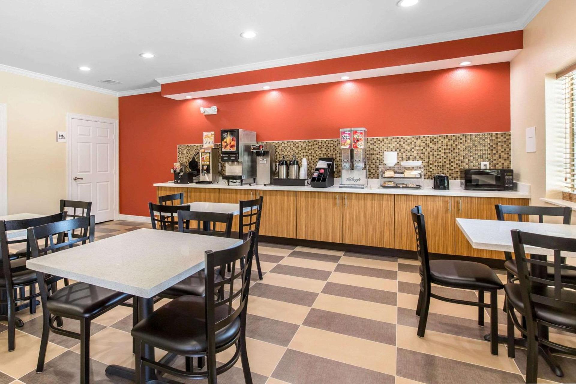 Scottish Inns & Suites Spring - Houston North photo 6