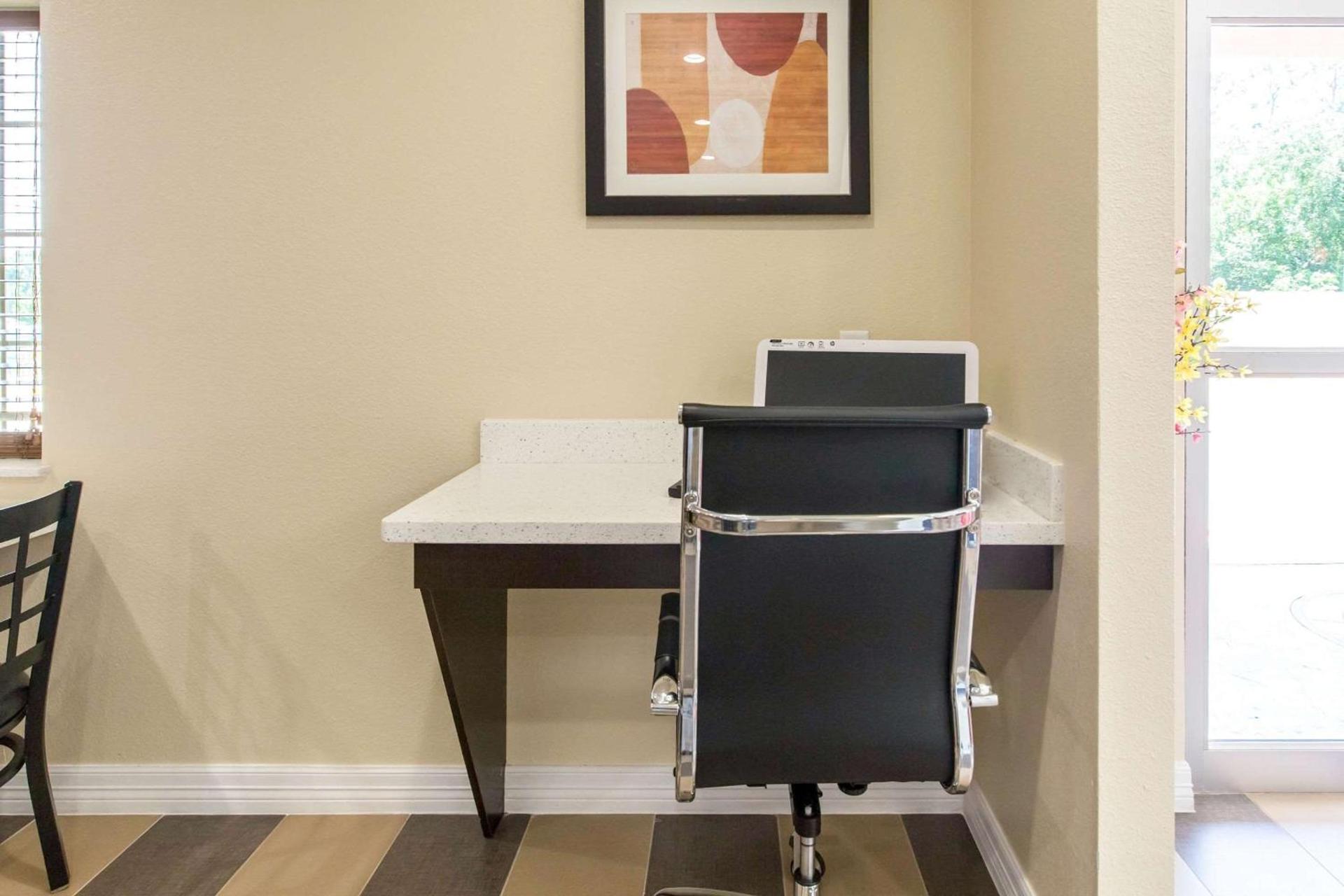 Scottish Inns & Suites Spring - Houston North photo 29