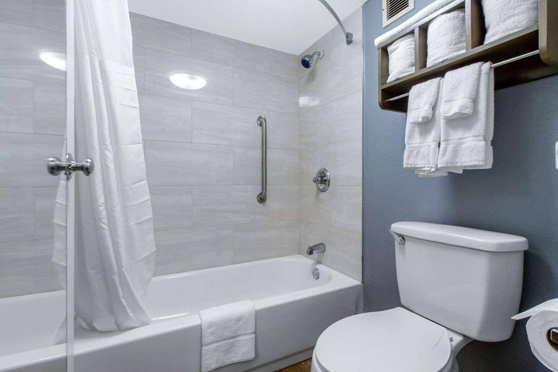 Quality Inn Cookeville photo 47