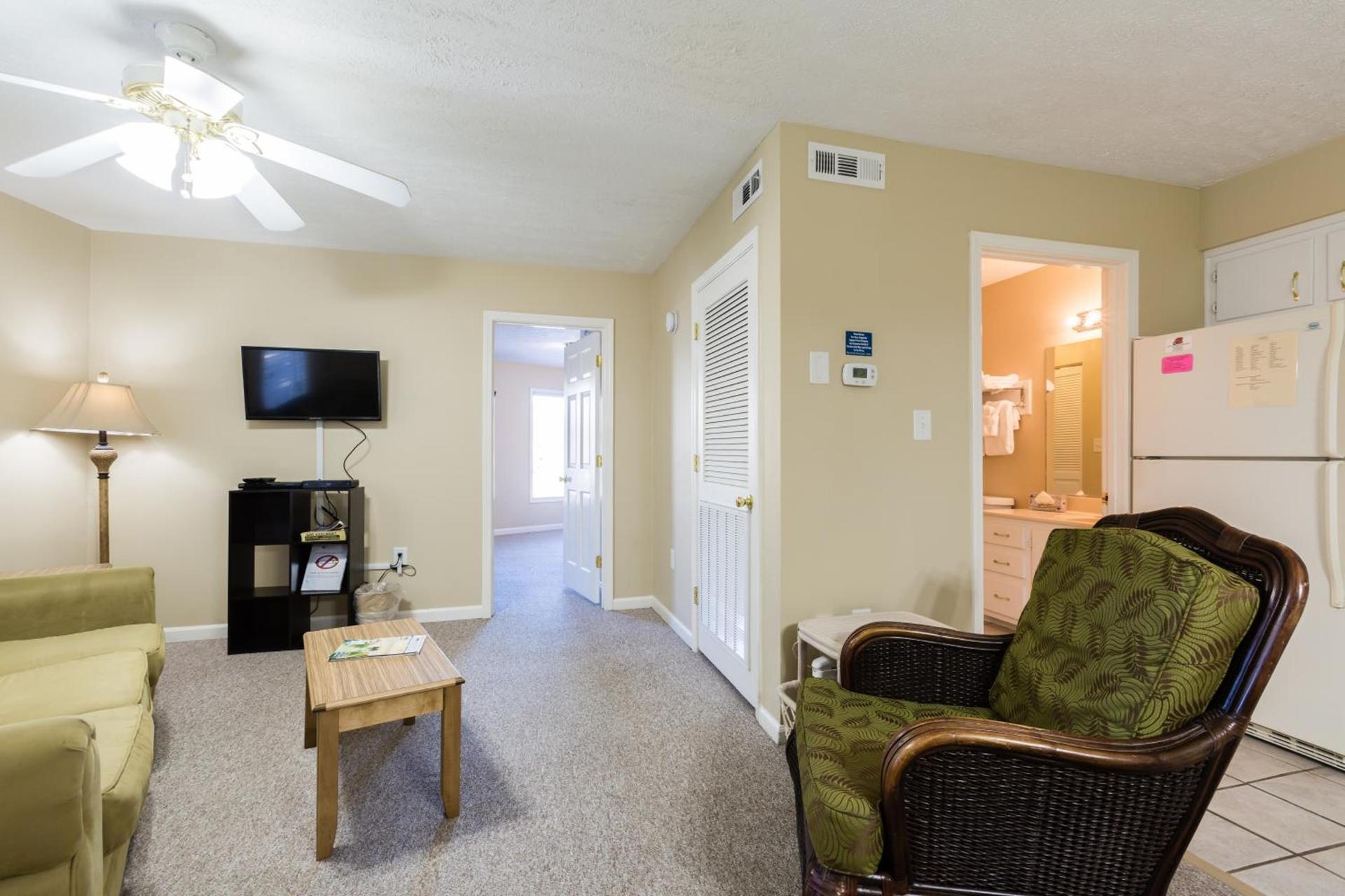 Country Club Villas photo 59