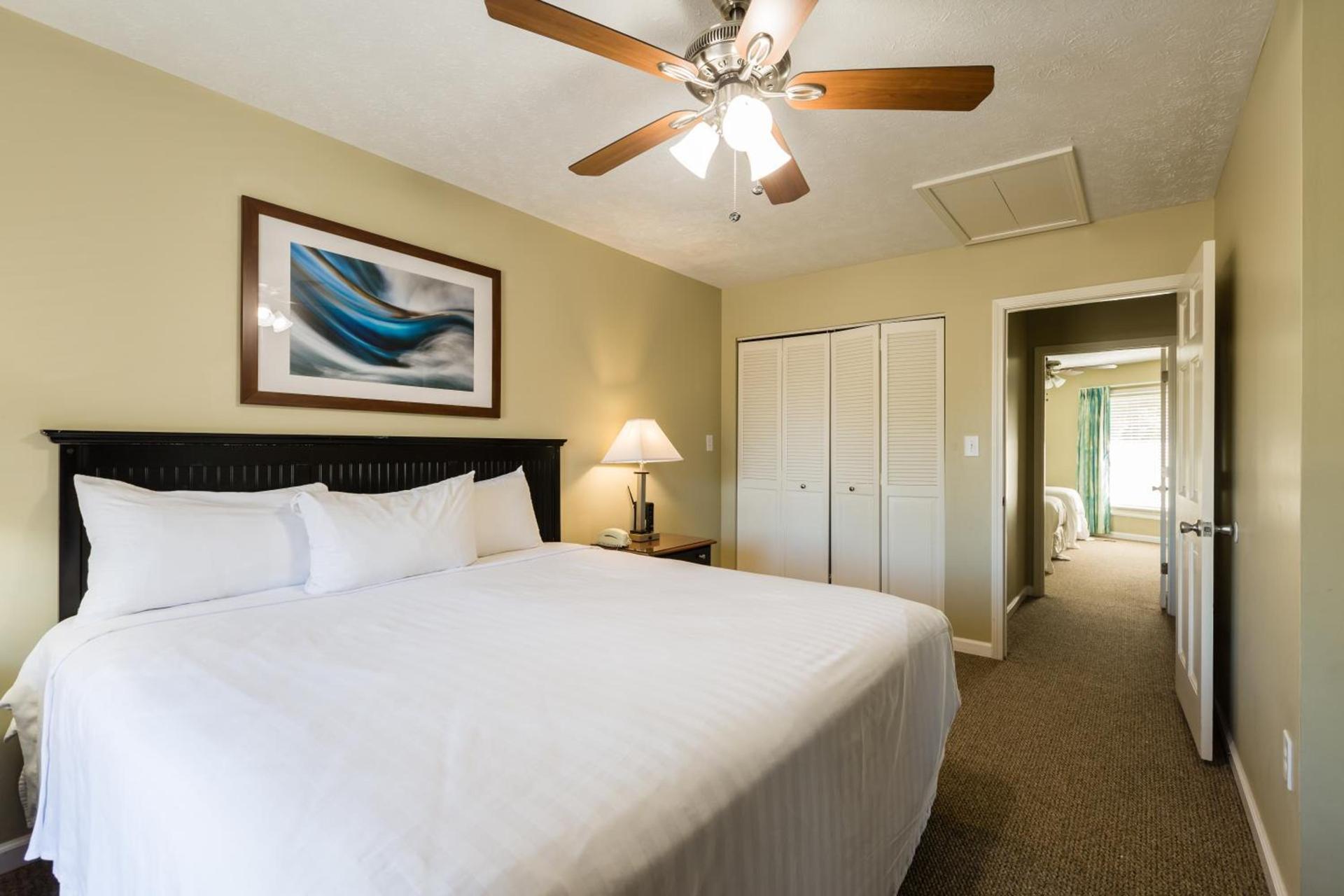 Country Club Villas photo 44