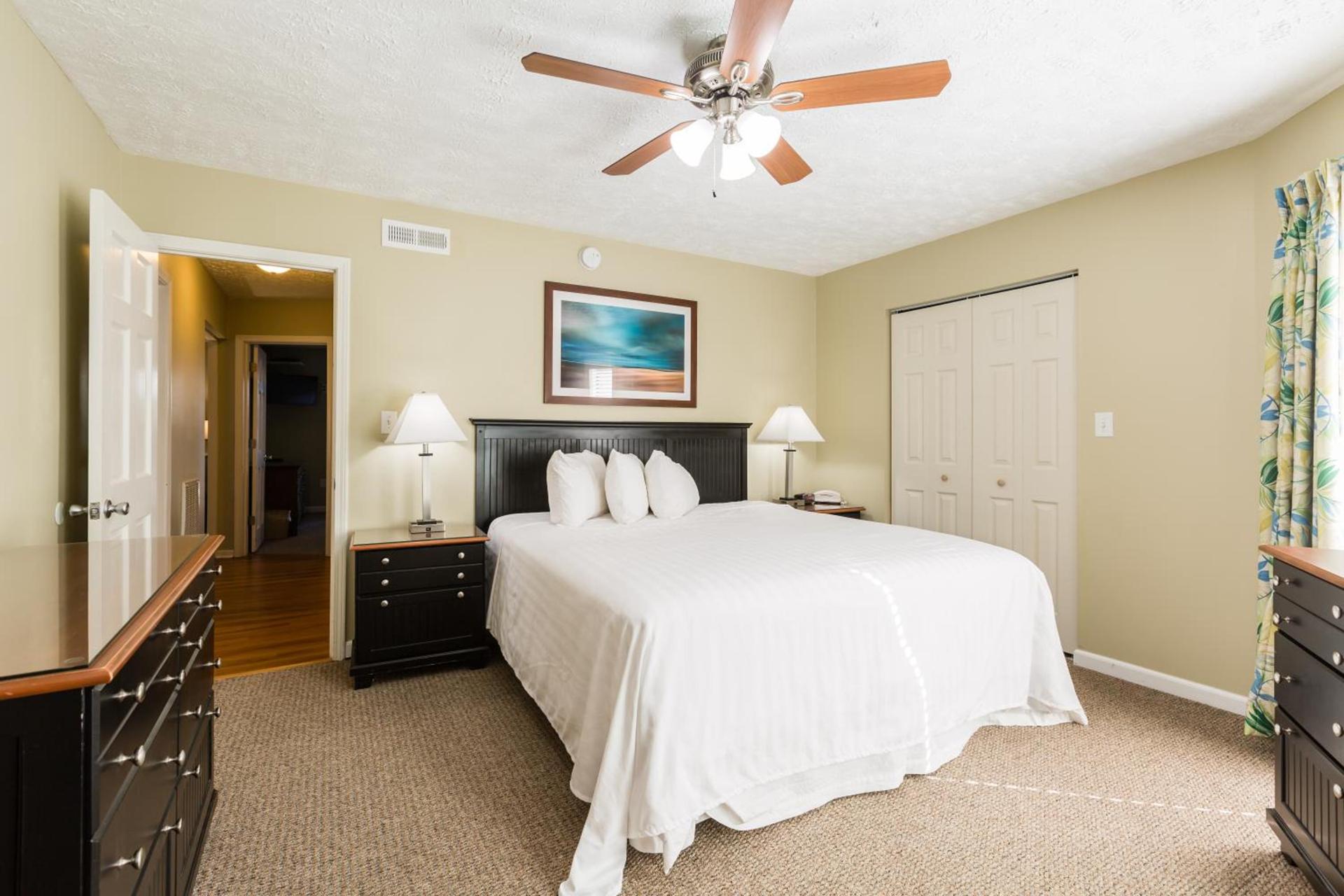Country Club Villas photo 39