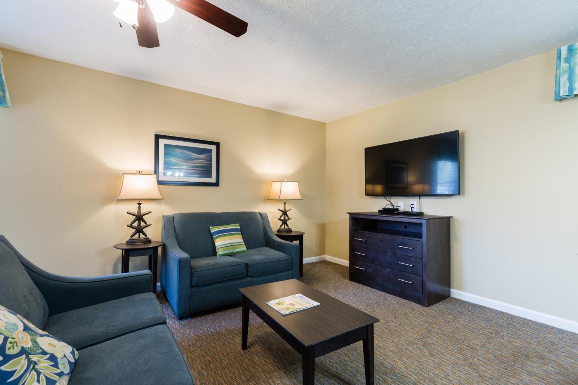 Country Club Villas photo 26