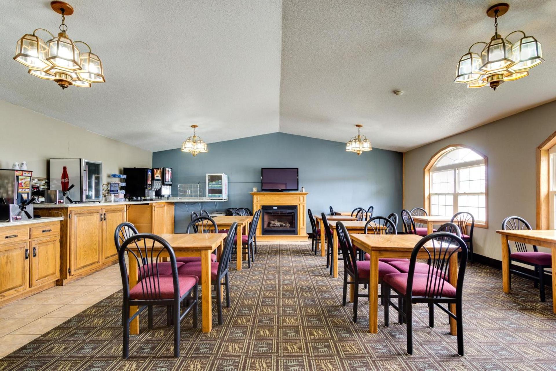 Fireside Inn and Suites photo 48