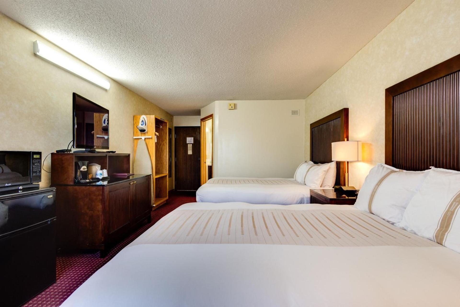 Fireside Inn and Suites photo 29