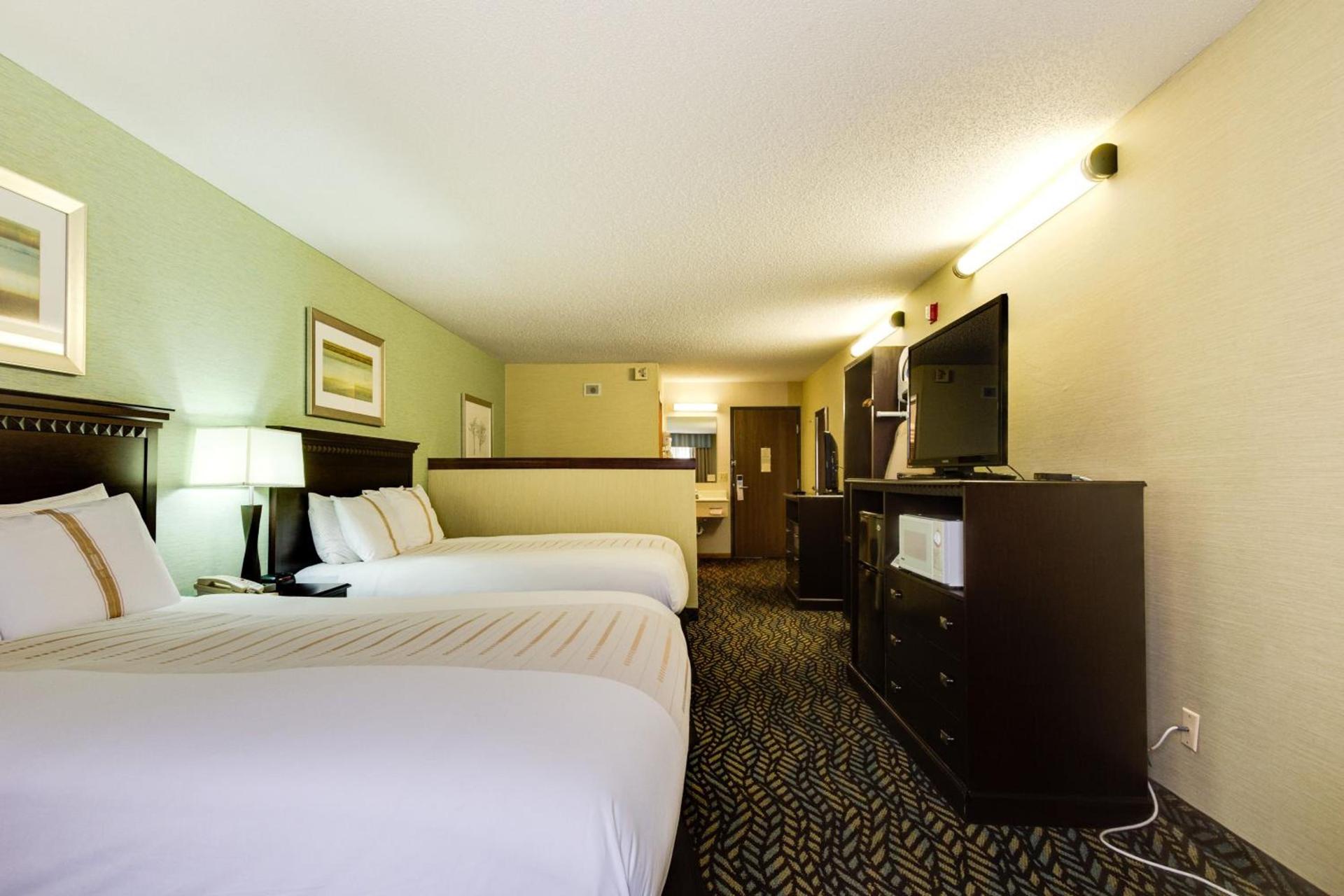 Fireside Inn and Suites photo 14