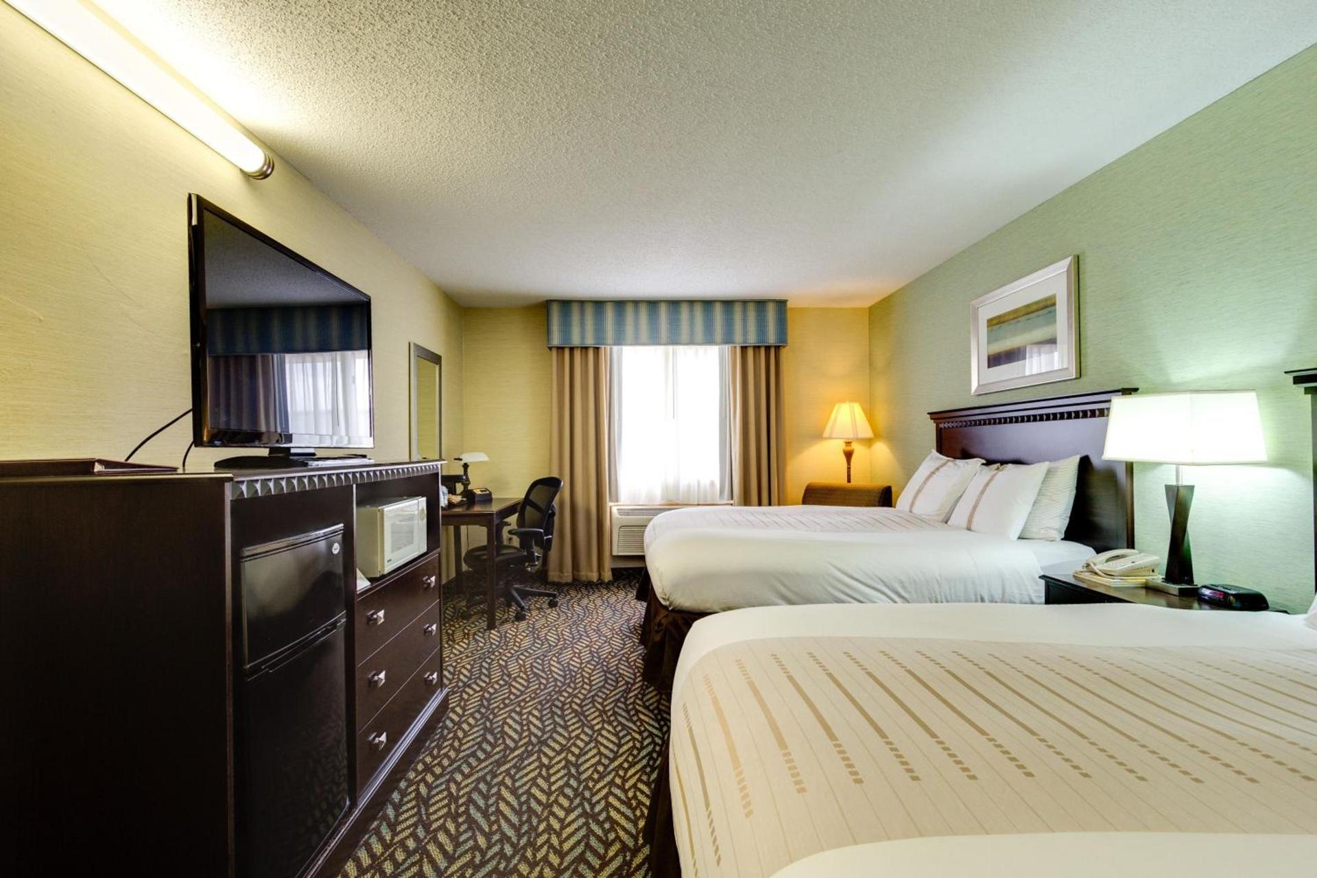 Fireside Inn and Suites photo 16