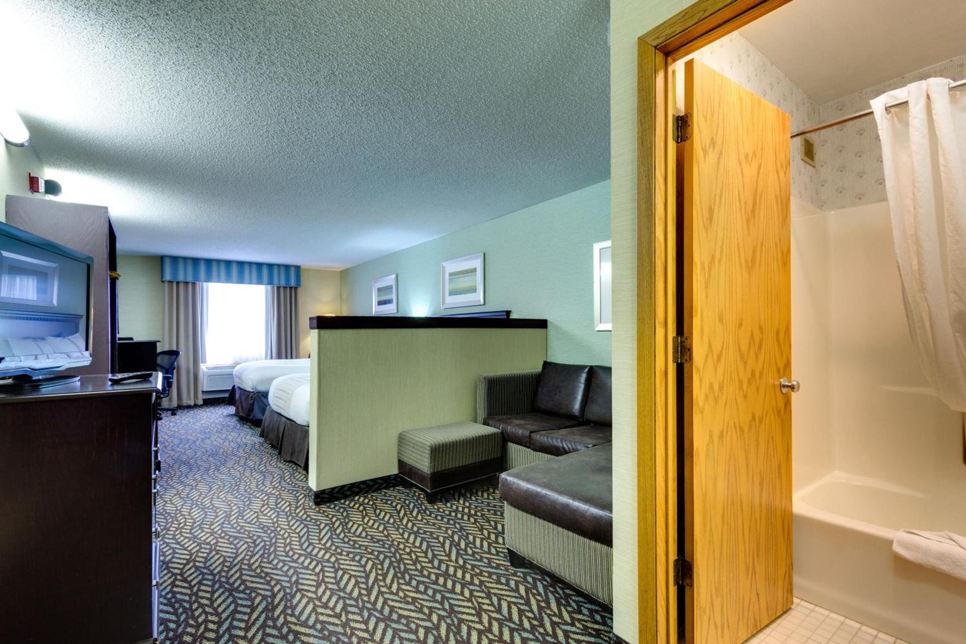 Fireside Inn and Suites photo 21