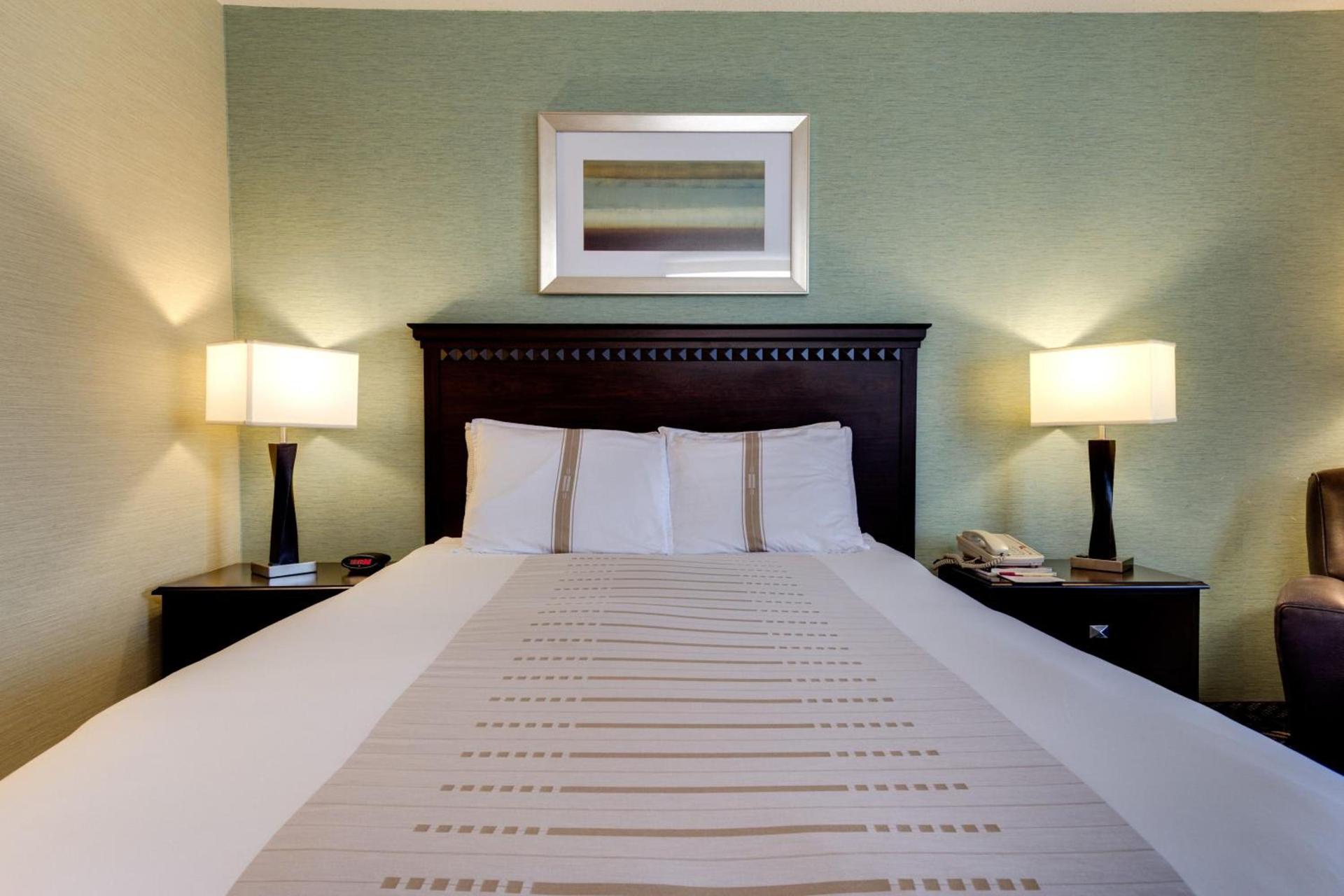 Fireside Inn and Suites photo 28